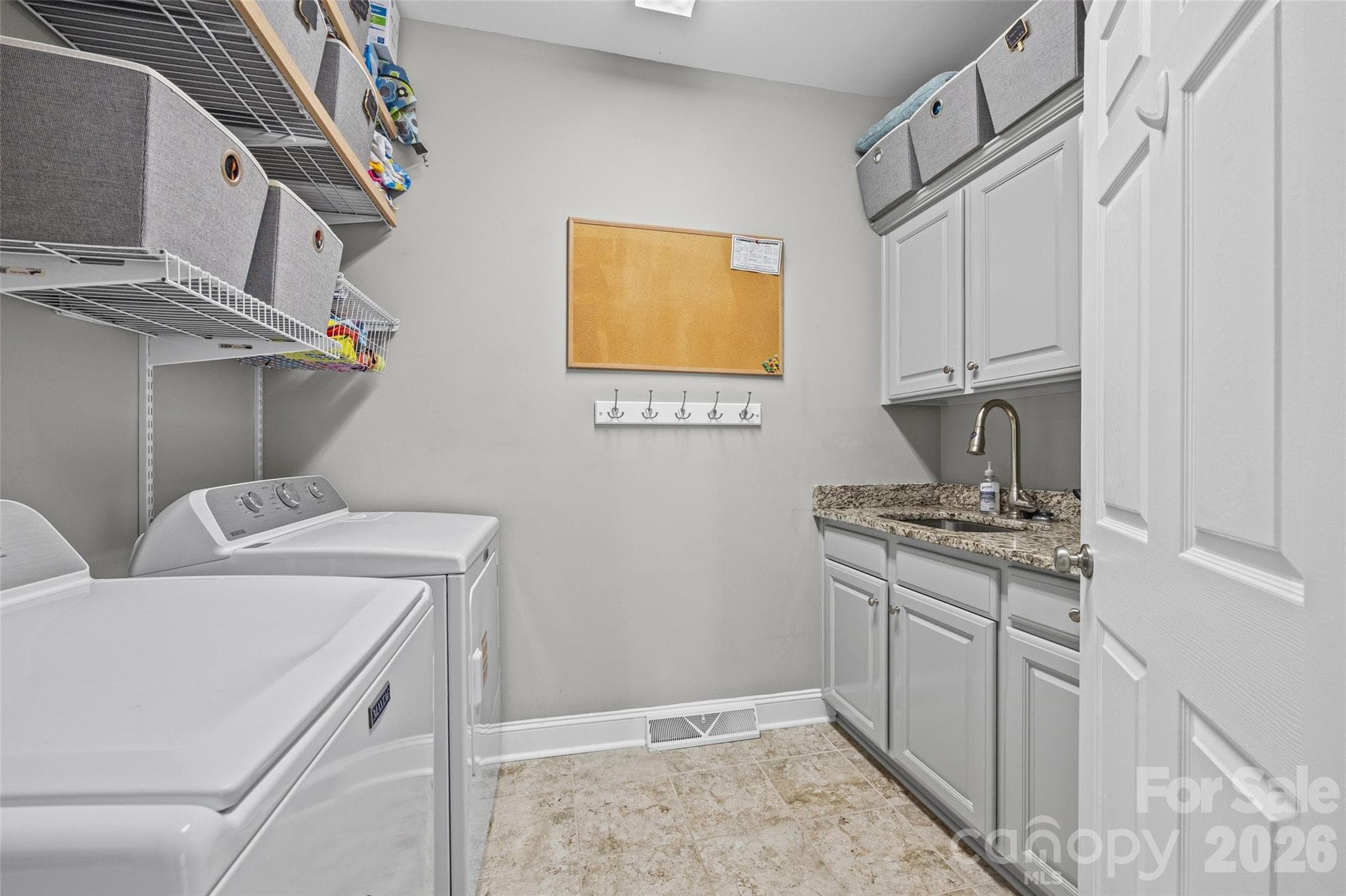 Single Family Residence at 1063 Hunters Run Drive, Tega Cay, photo 16 of 41