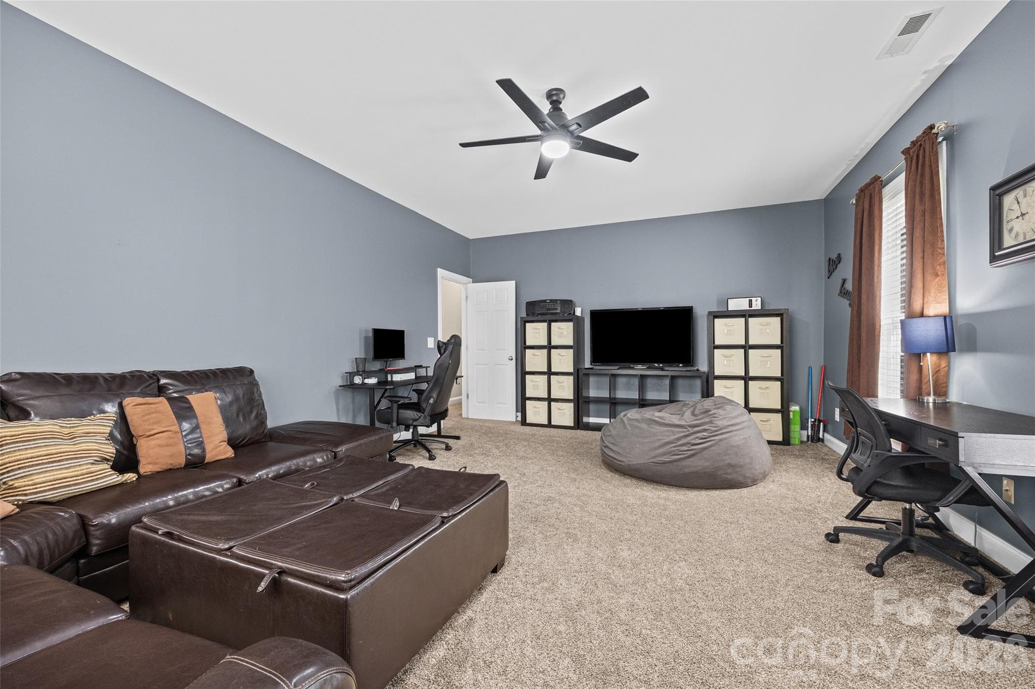 Single Family Residence at 1063 Hunters Run Drive, Tega Cay, photo 25 of 41