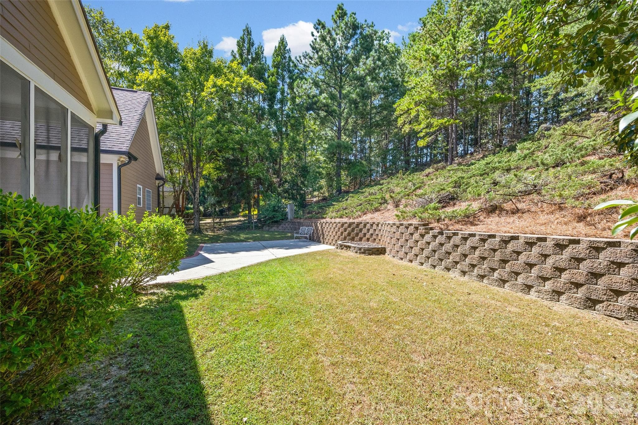 Single Family Residence at 1063 Hunters Run Drive, Tega Cay, photo 28 of 41