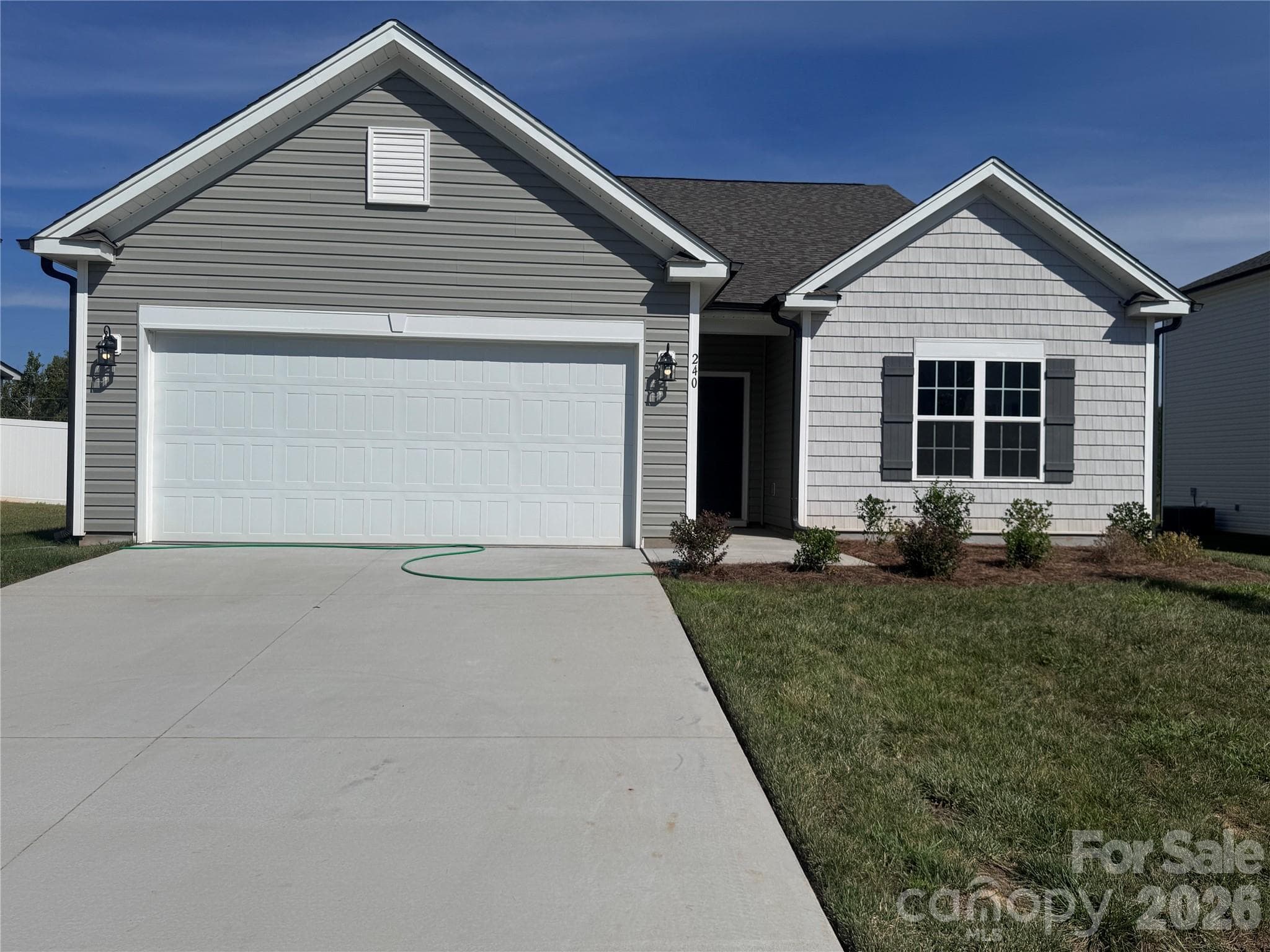 Single Family Residence at 240 Waylon Court, Lexington, photo 2 of 13