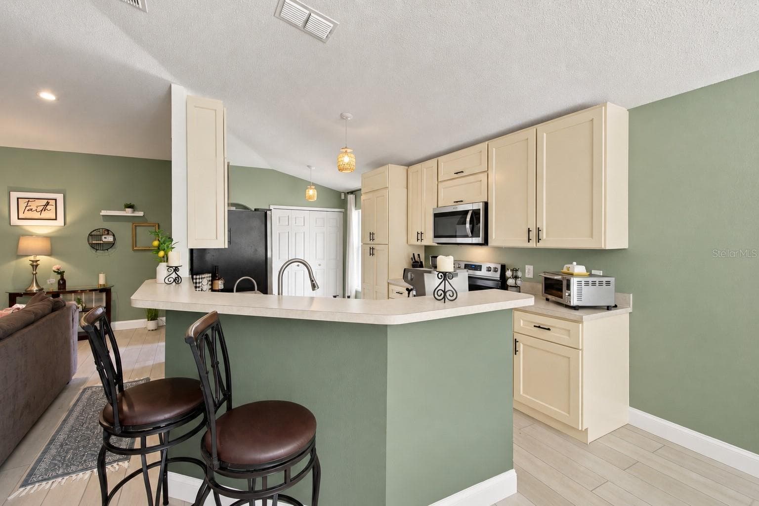 Single Family Residence at 13004 WATERBOURNE DR, GIBSONTON, photo 19 of 53