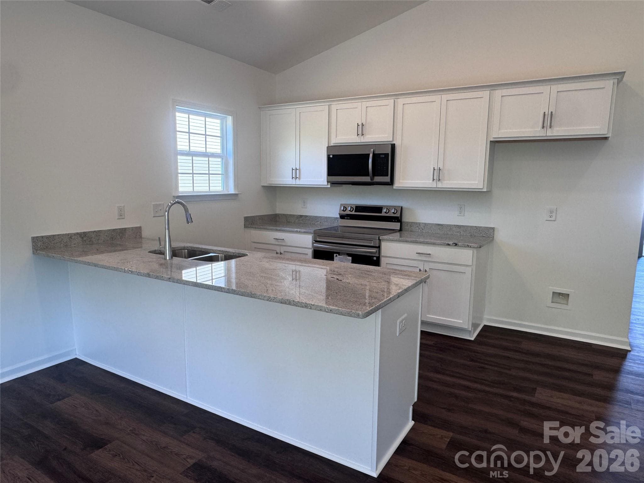 Single Family Residence at 275 Waylon Court, Lexington, photo 3 of 31