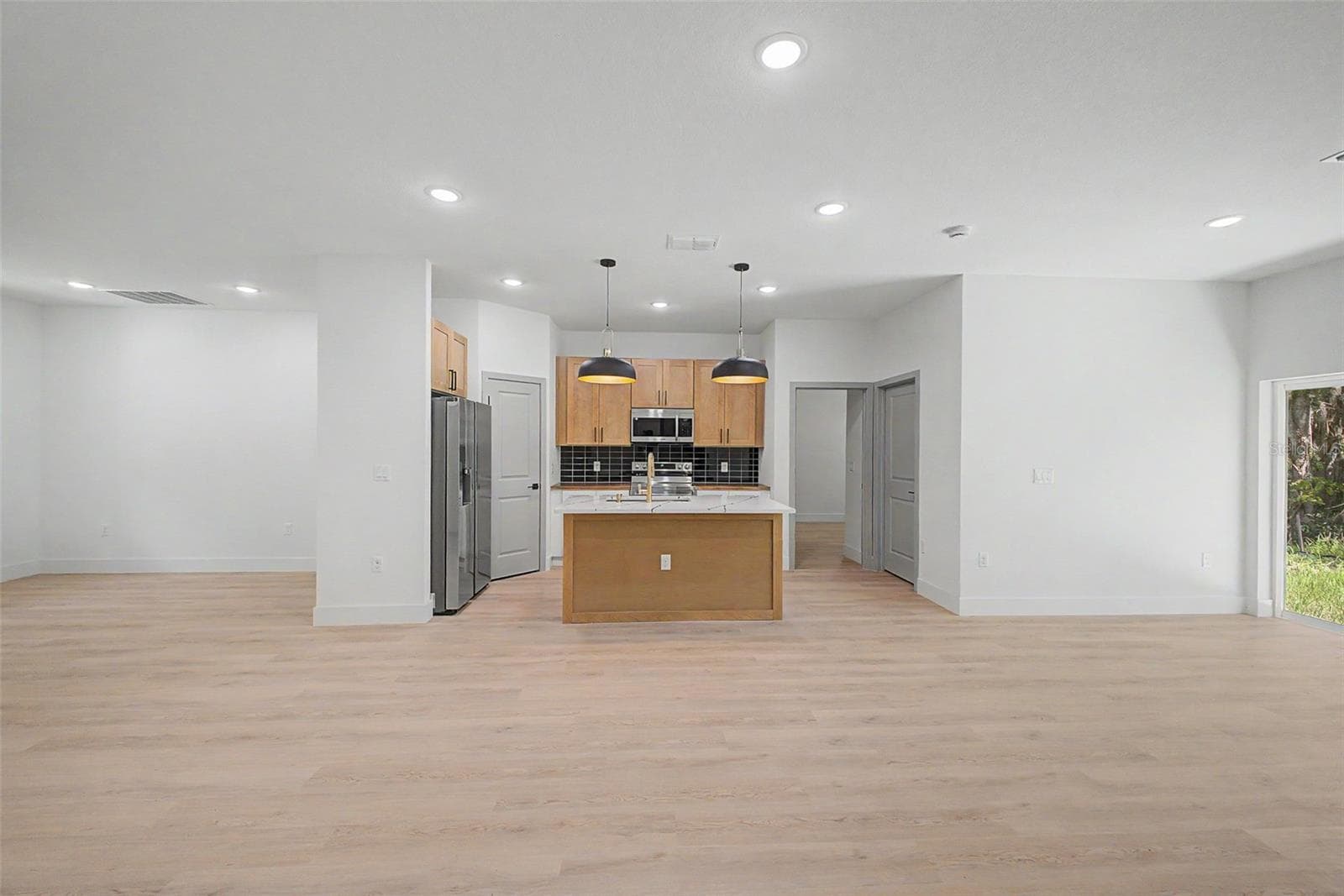 Single Family Residence at 127 HIBISCUS LN, DELTONA, photo 33 of 54