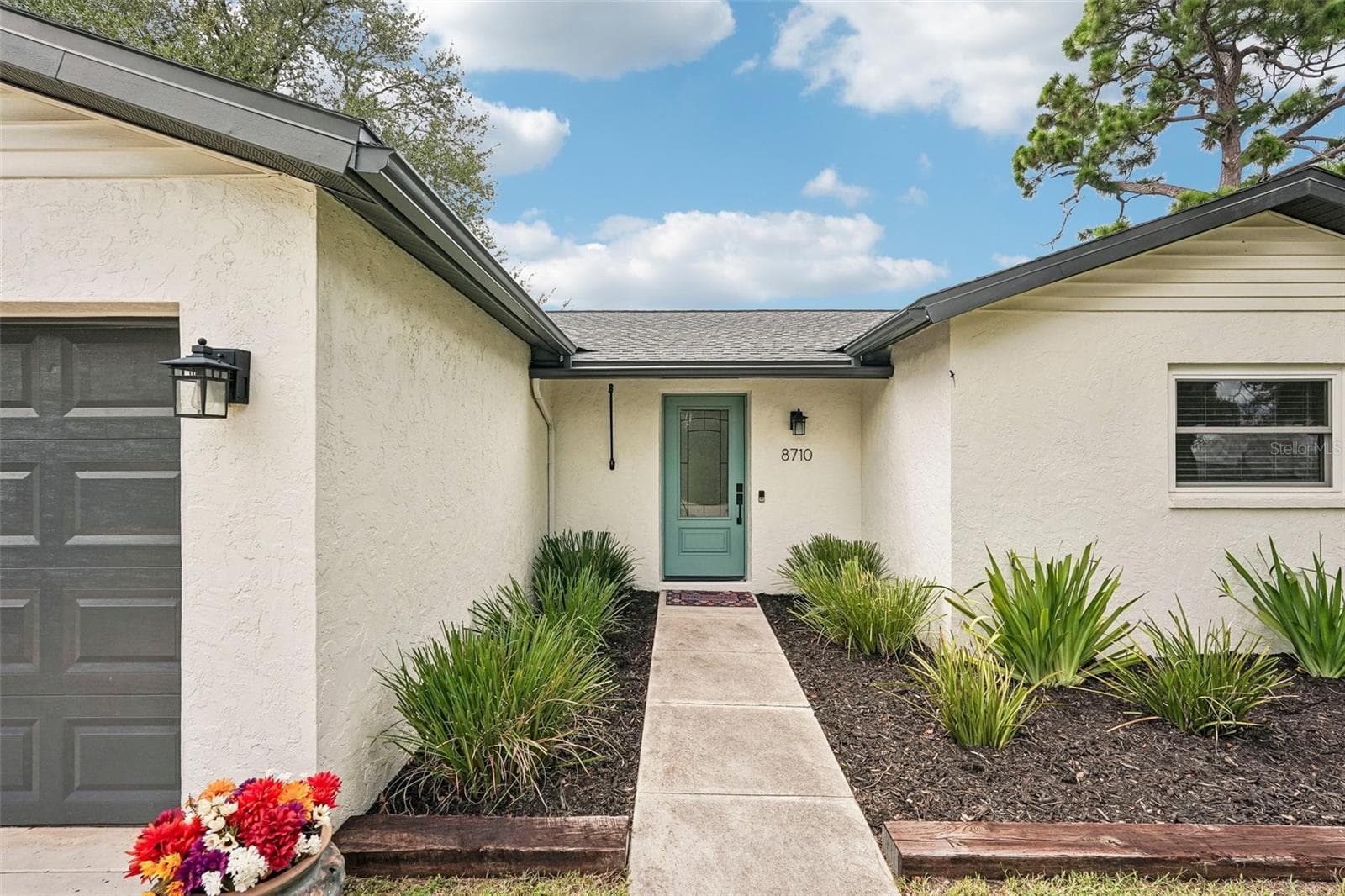 Single Family Residence at 8710 FILSON PL, SARASOTA, photo 2 of 33