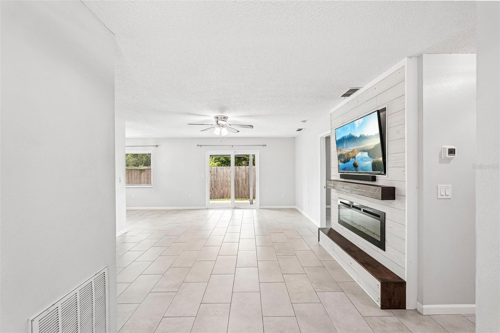 Single Family Residence at 8710 FILSON PL, SARASOTA, photo 4 of 33
