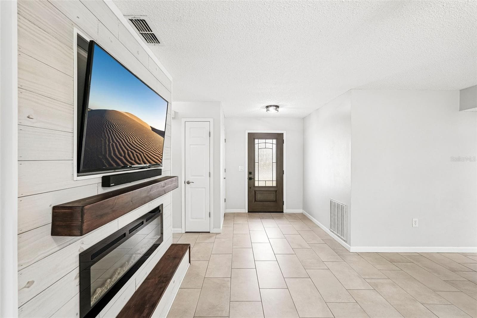 Single Family Residence at 8710 FILSON PL, SARASOTA, photo 5 of 33