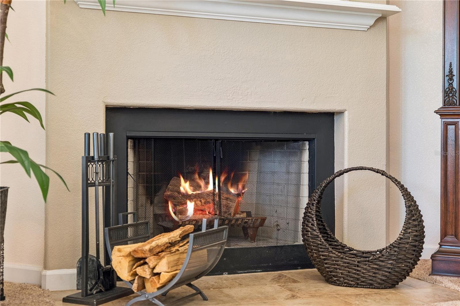 Wood Burning Fireplace - 635 CHATAS CT, LAKE MARY