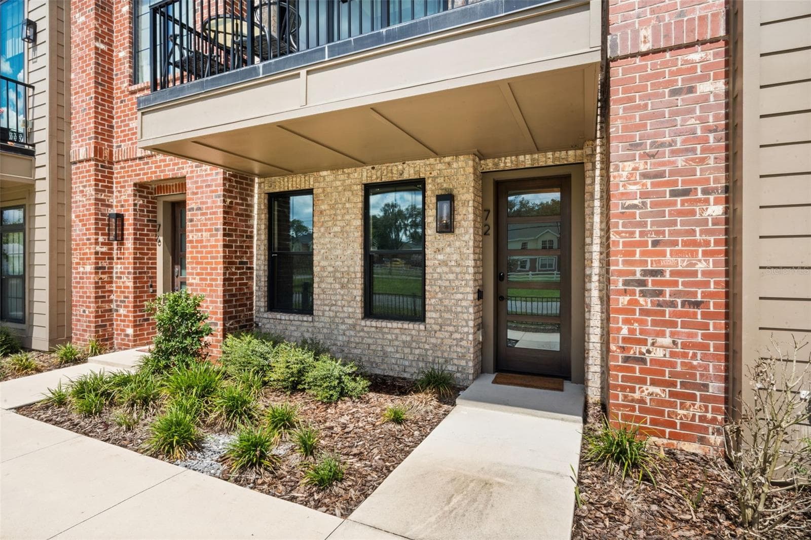 Townhouse at 72 N PARK AVE #8, WINTER GARDEN, photo 2 of 47