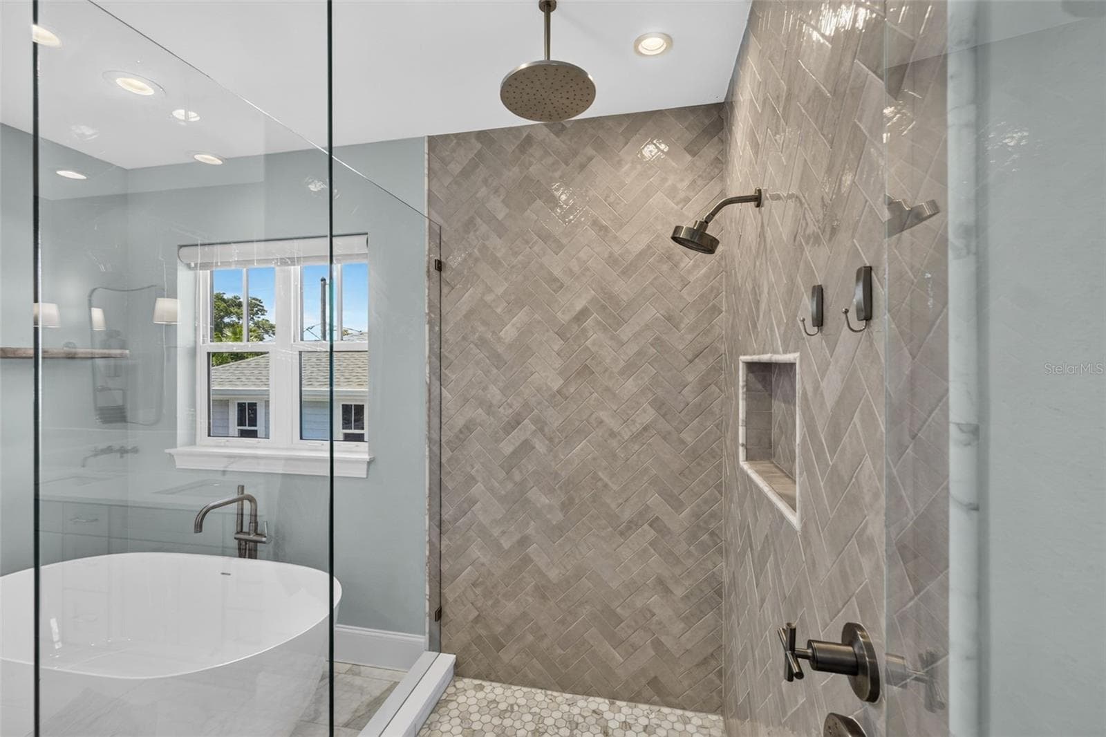 Single Family Residence at 239 39TH AVE NE, ST PETERSBURG, photo 29 of 60
