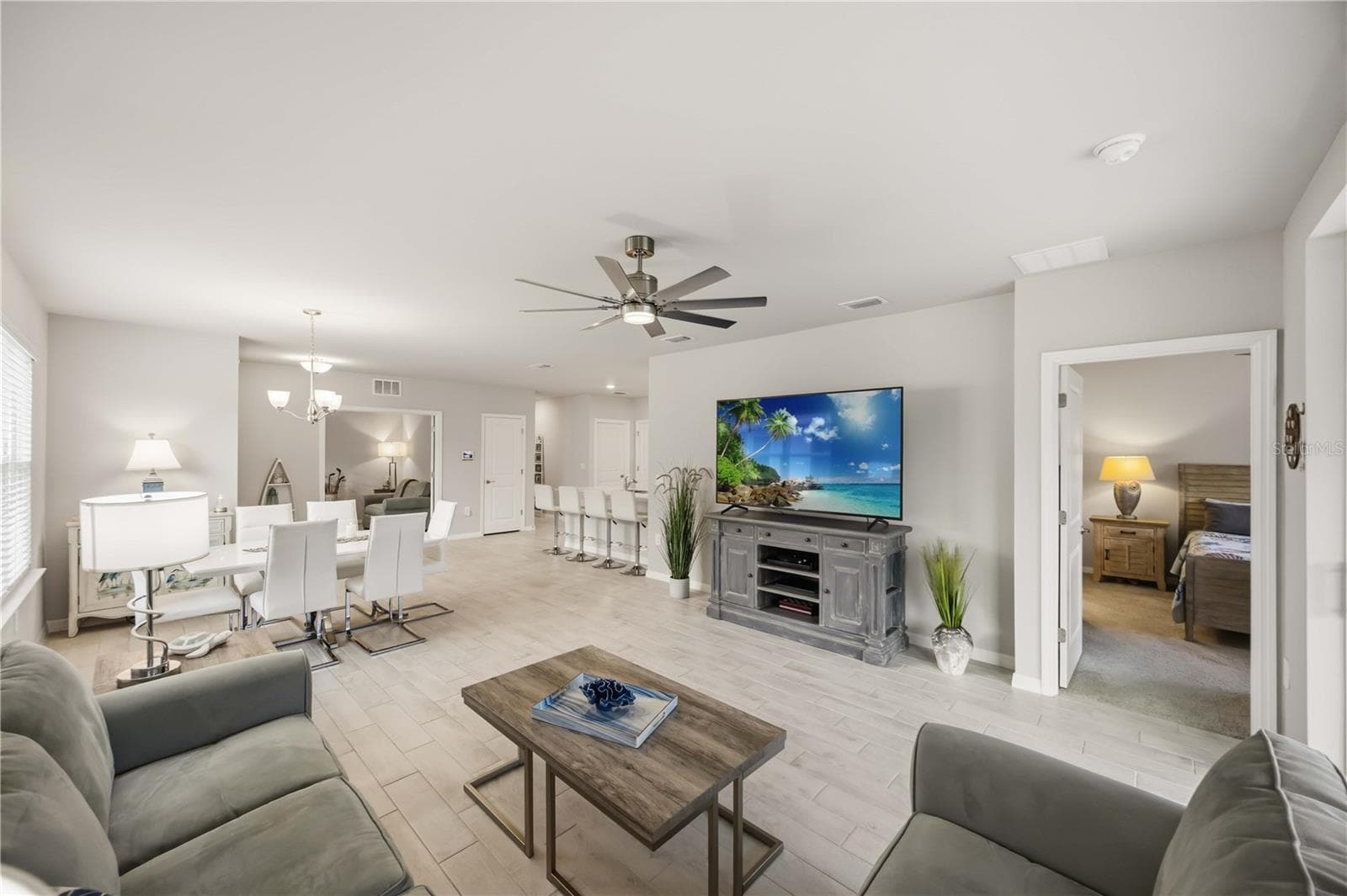 Villa at 1512 LAUREL BROOK LN, PORT CHARLOTTE, photo 4 of 50
