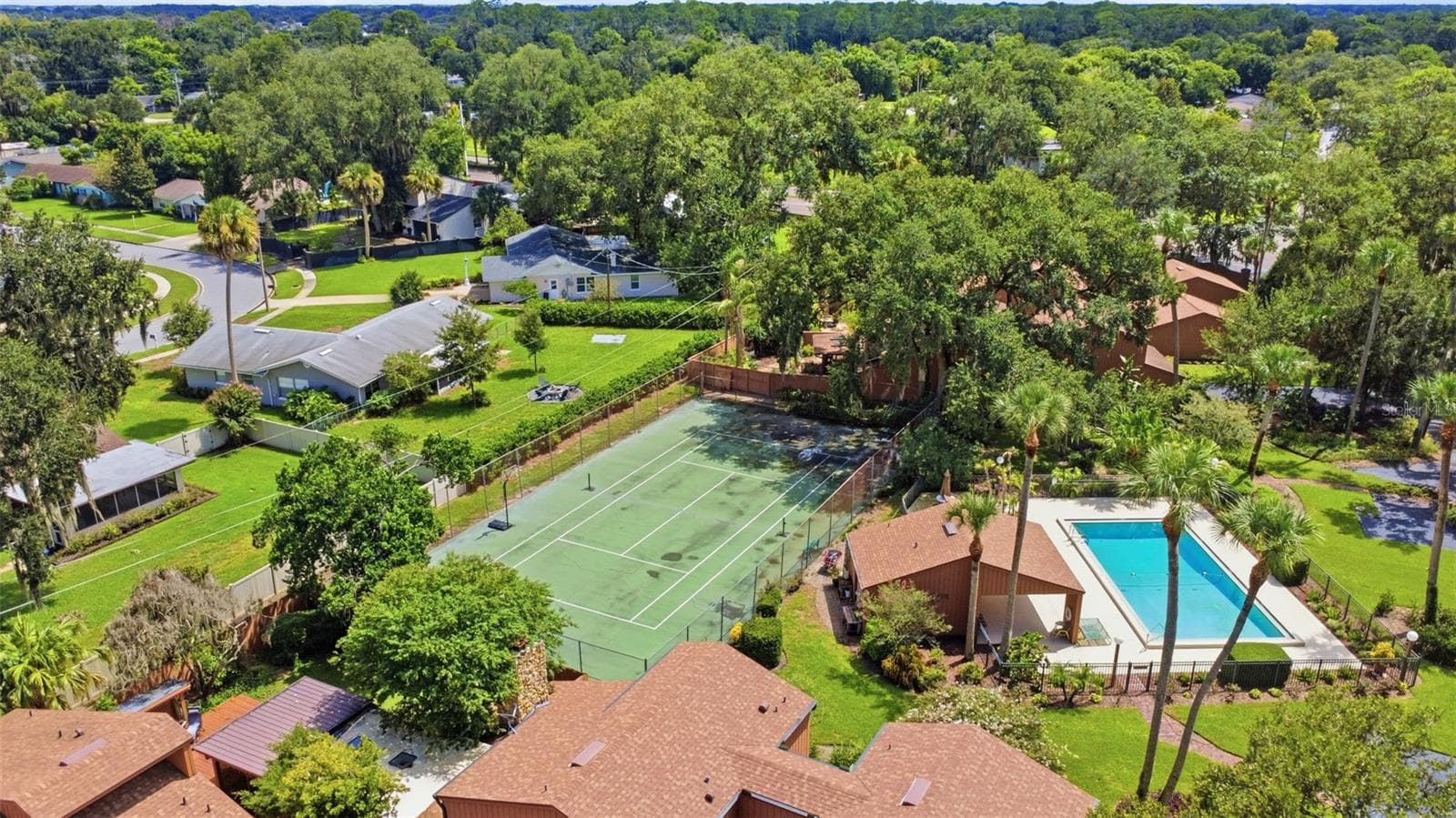 Single Family Residence at 124 OAKS CT, SANFORD, photo 4 of 43