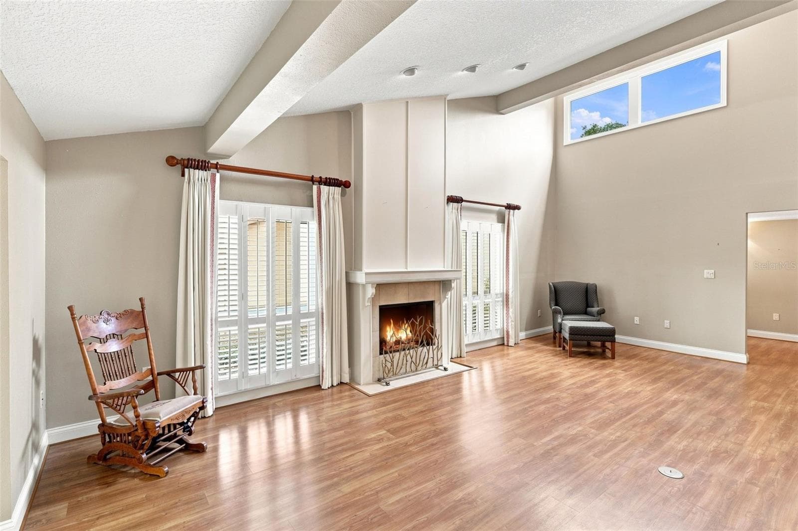 Single Family Residence at 124 OAKS CT, SANFORD, photo 6 of 43