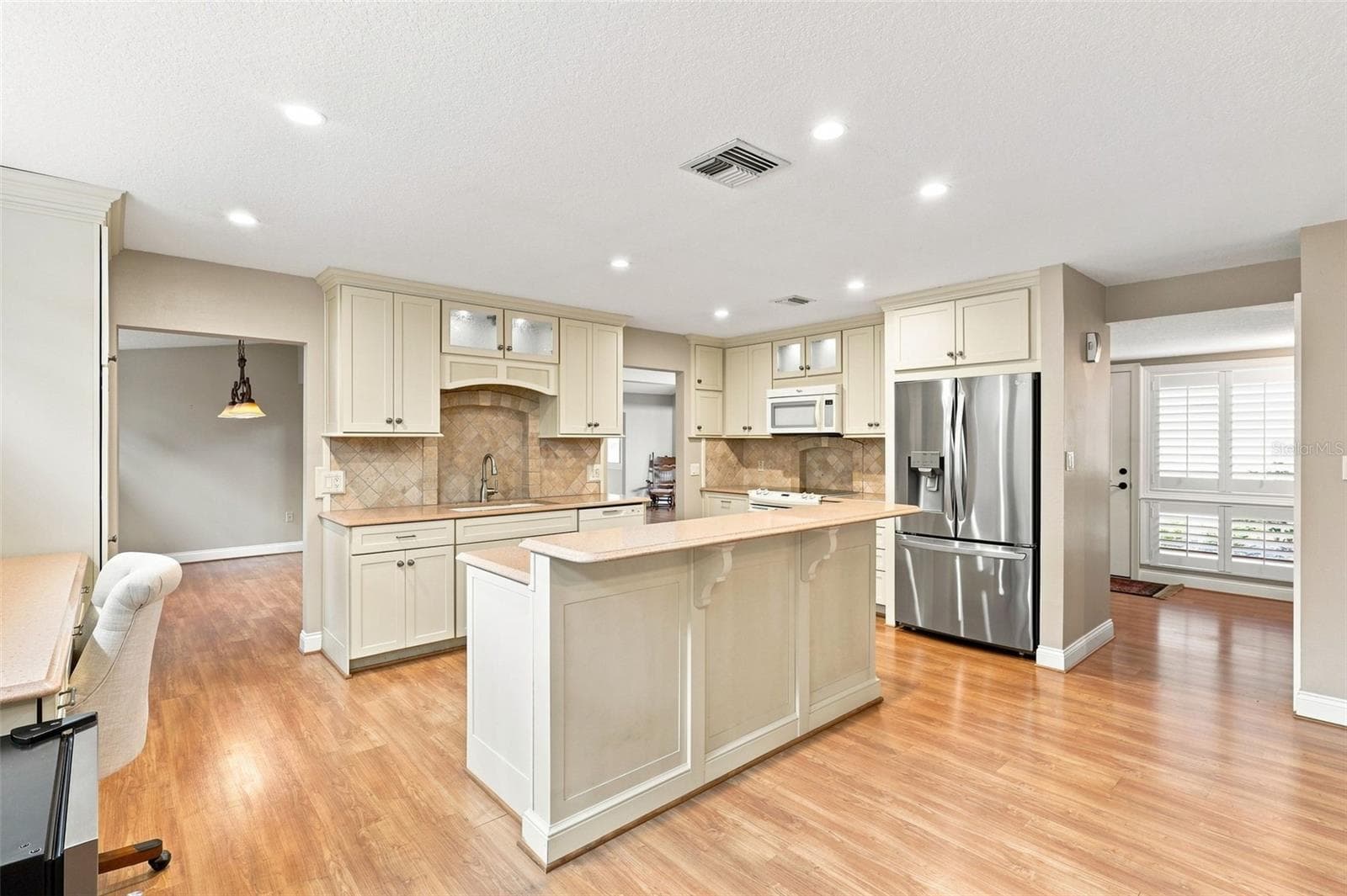 Single Family Residence at 124 OAKS CT, SANFORD, photo 7 of 43
