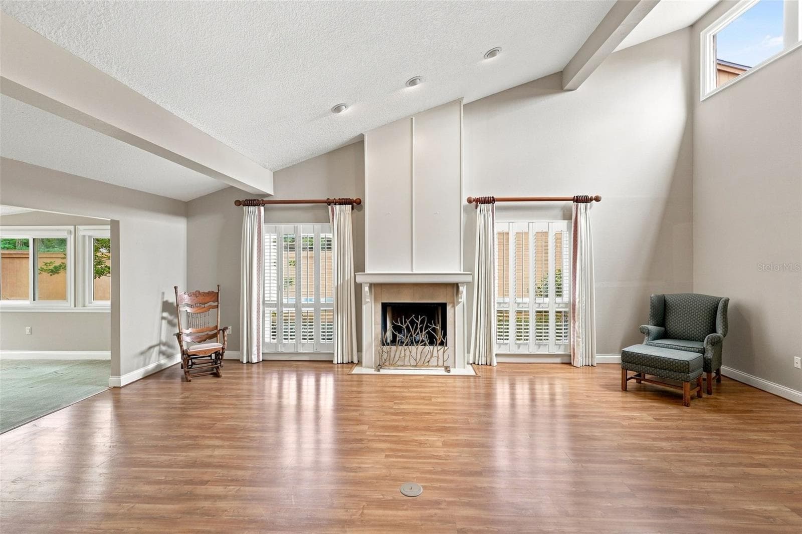 Single Family Residence at 124 OAKS CT, SANFORD, photo 9 of 43