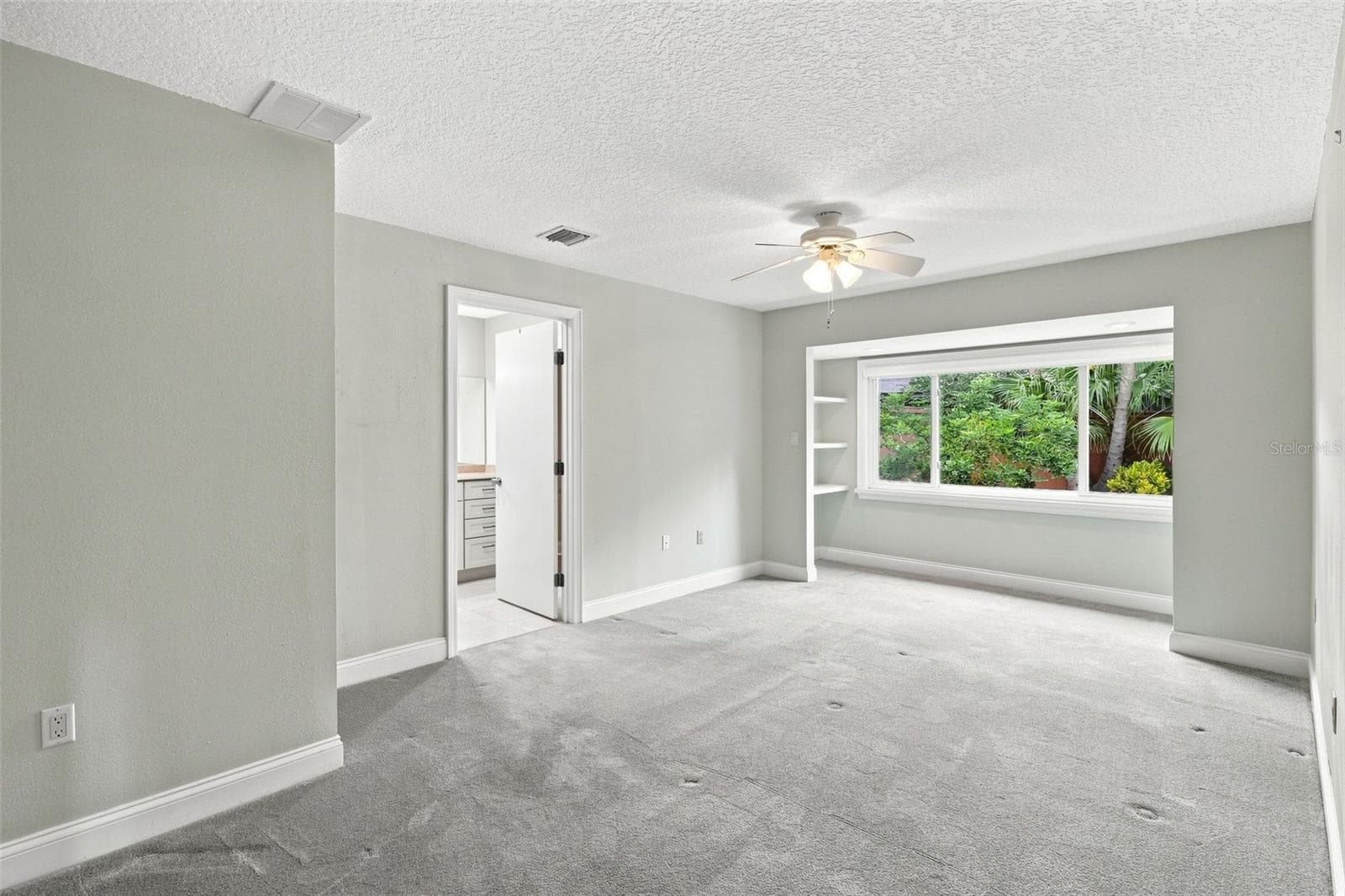 Single Family Residence at 124 OAKS CT, SANFORD, photo 22 of 43