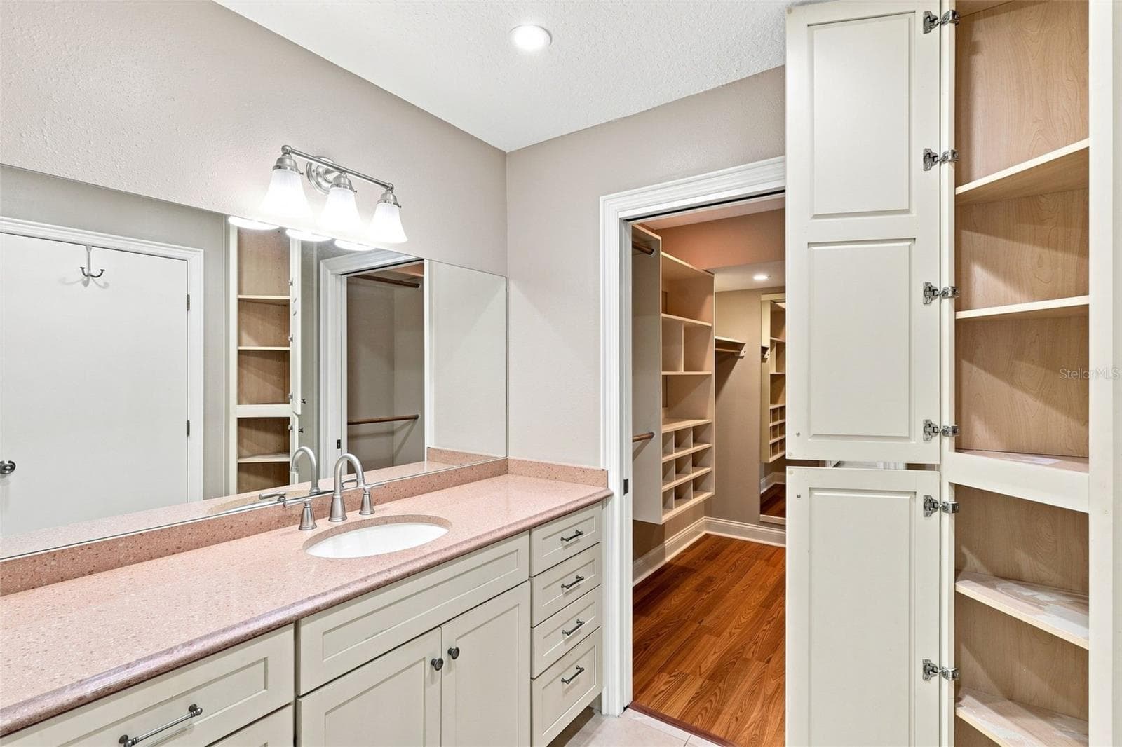 Single Family Residence at 124 OAKS CT, SANFORD, photo 24 of 43