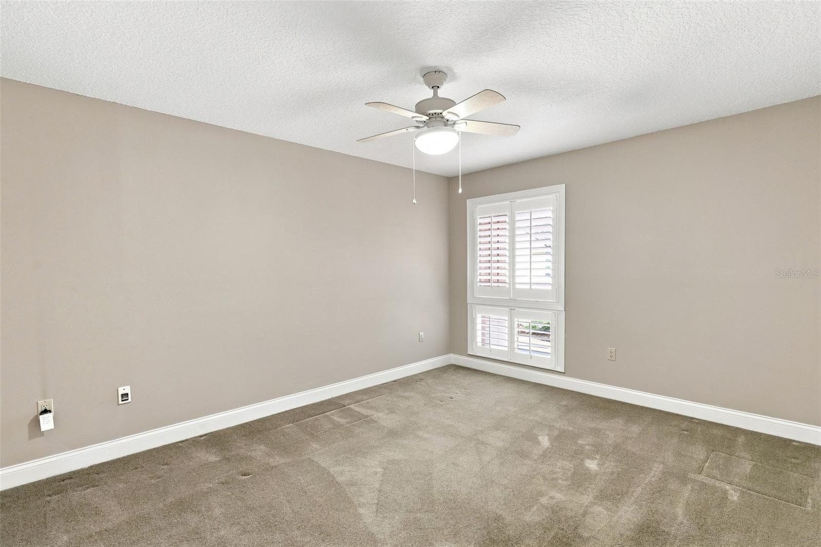 Single Family Residence at 124 OAKS CT, SANFORD, photo 27 of 43