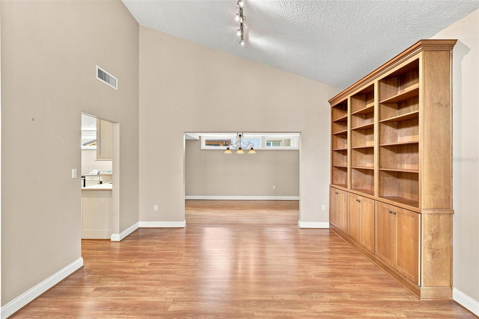 Single Family Residence at 124 OAKS CT, SANFORD, photo 29 of 43