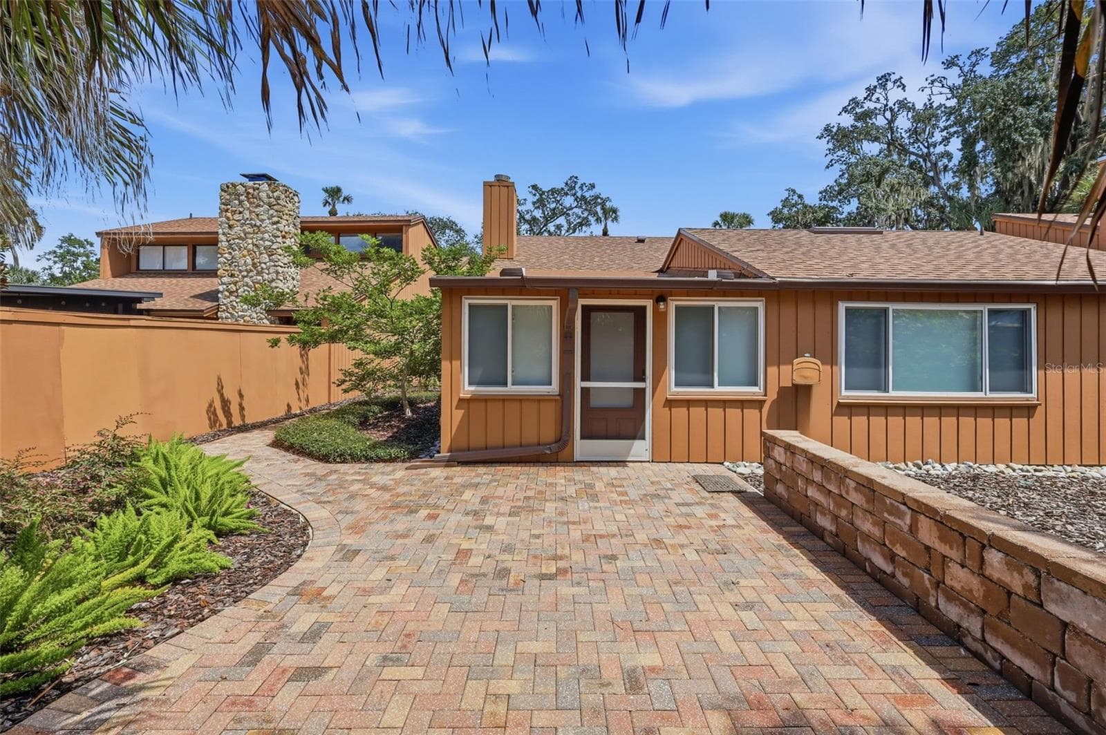 Single Family Residence at 124 OAKS CT, SANFORD, photo 32 of 43