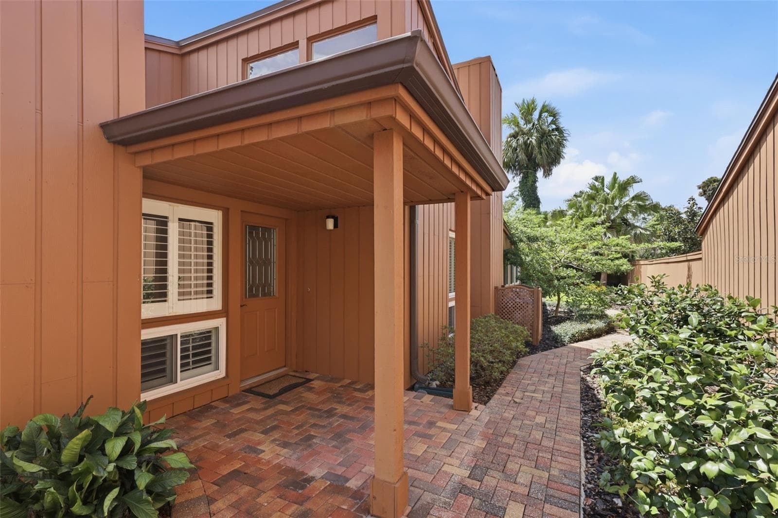 Single Family Residence at 124 OAKS CT, SANFORD, photo 38 of 43