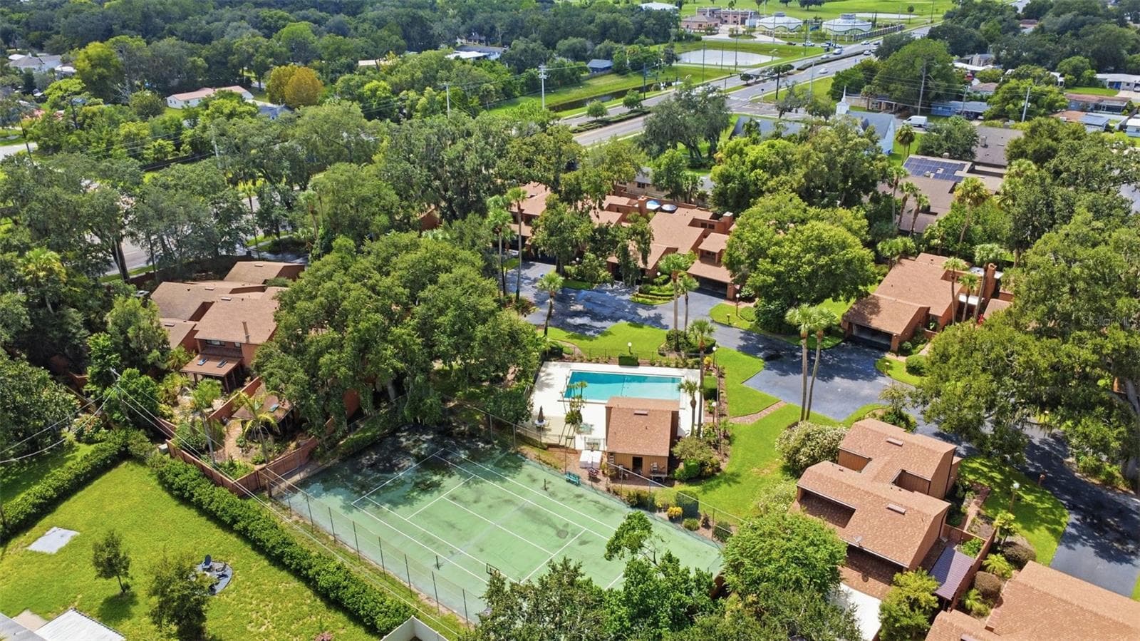 Single Family Residence at 124 OAKS CT, SANFORD, photo 41 of 43