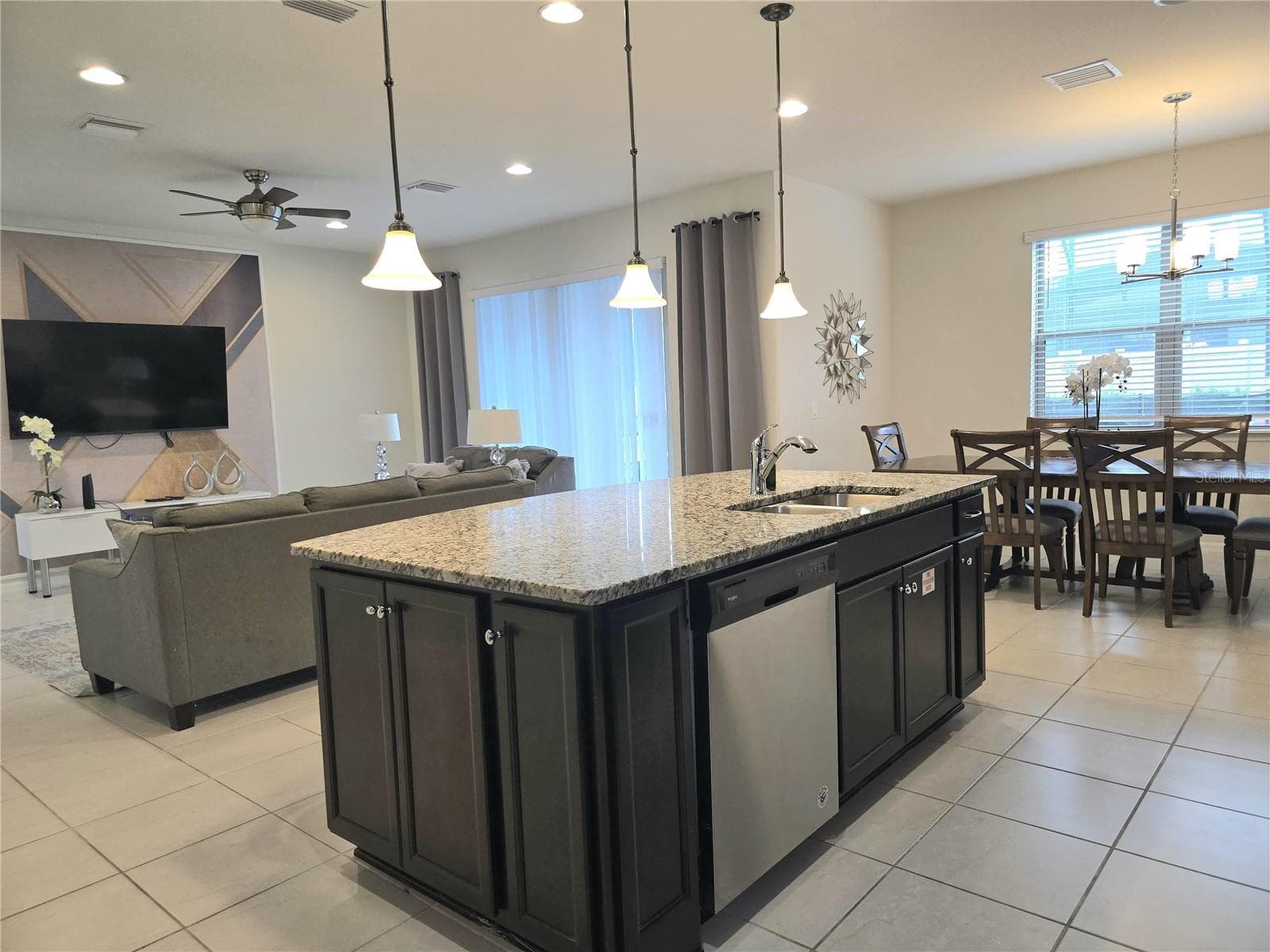 Single Family Residence at 2462 DUBAI ST, KISSIMMEE, photo 18 of 52