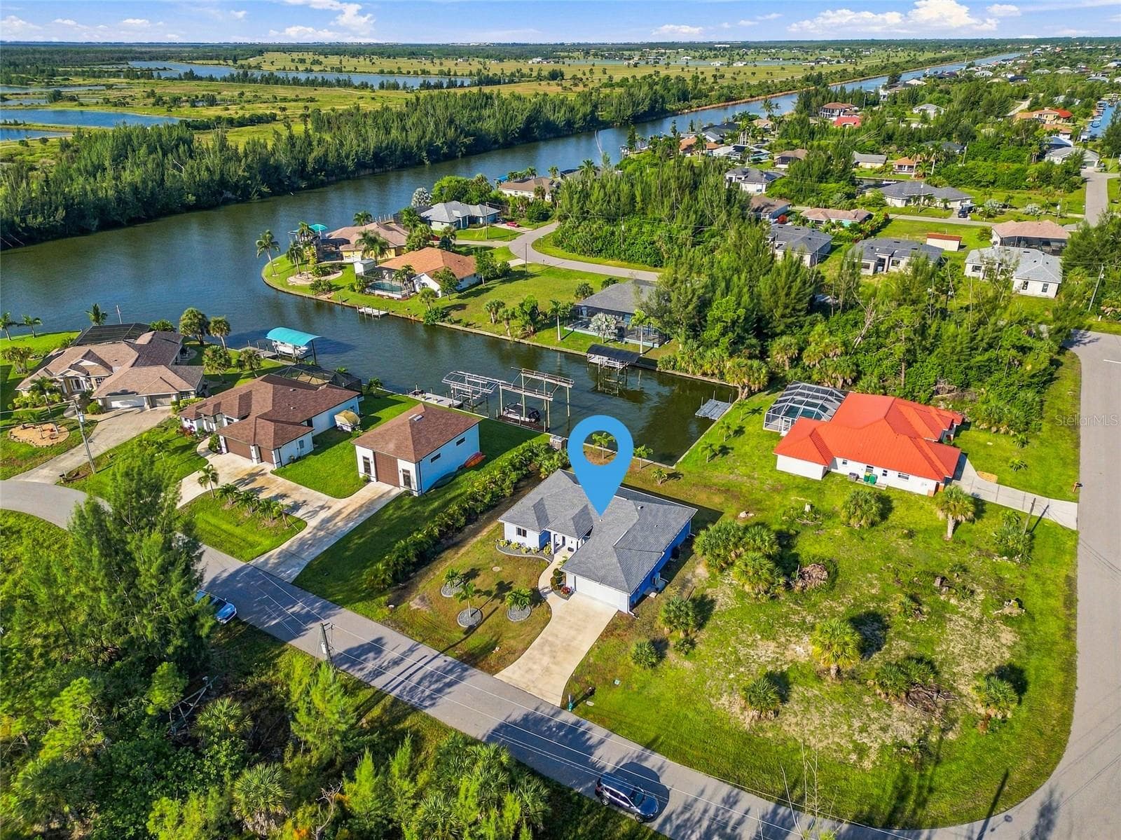 SAILBOAT WATERFRONT HOME - 10554 LIVE OAK RD, PORT CHARLOTTE