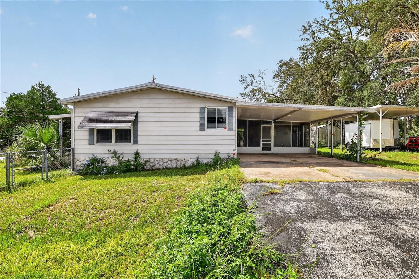 Manufactured Home at 16440 SE 95 CT, SUMMERFIELD, photo 2 of 28