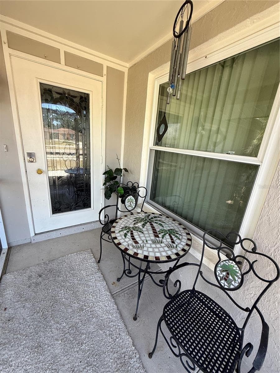 Single Family Residence at 318 VENICE EAST BLVD, VENICE, photo 6 of 67