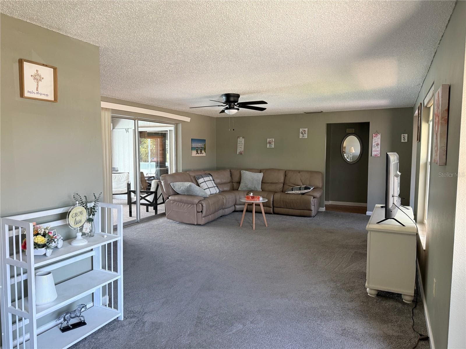 Single Family Residence at 318 VENICE EAST BLVD, VENICE, photo 14 of 67