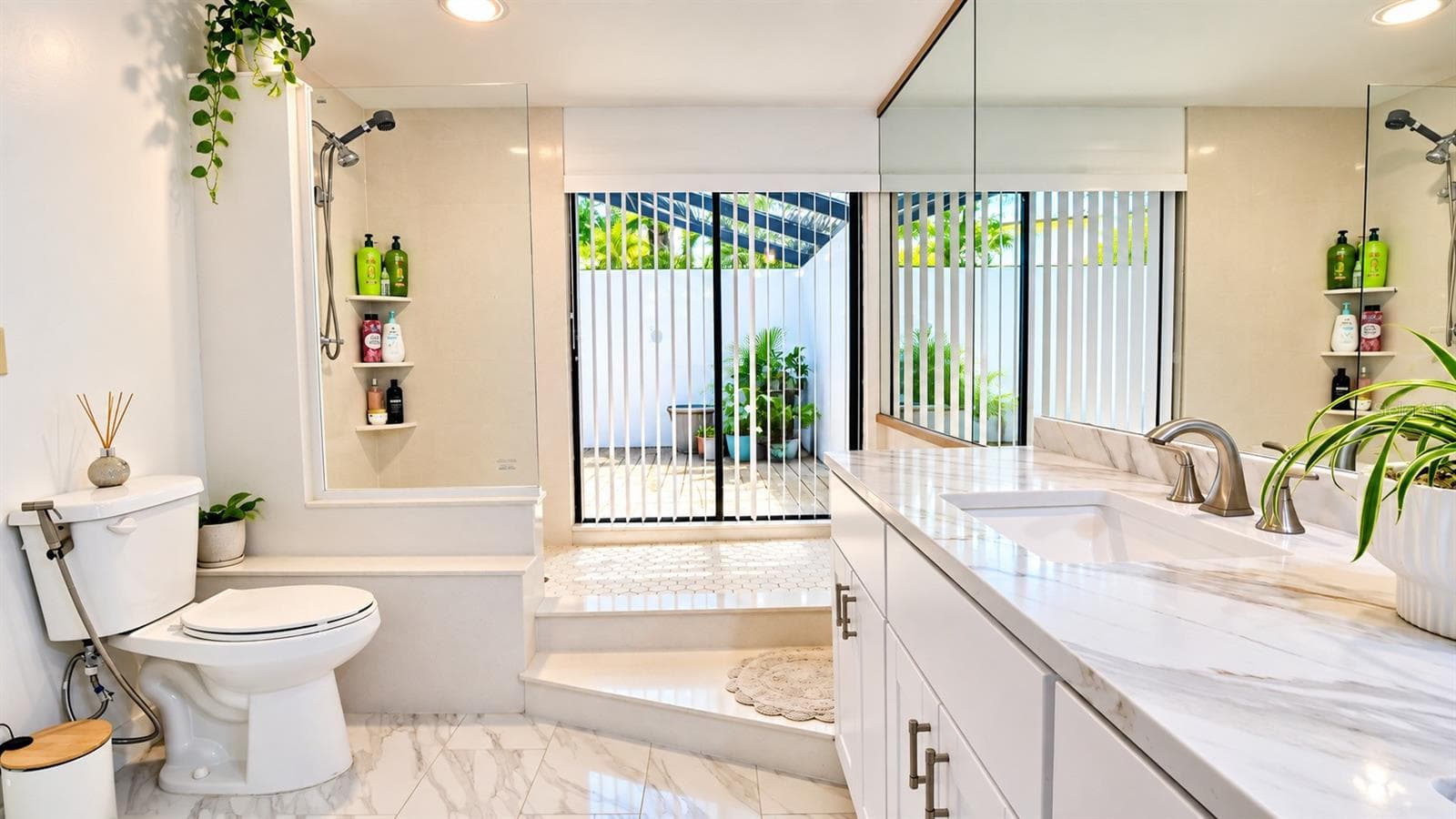 Single Family Residence at 1307 NORMANDY CIR, PALM HARBOR, photo 26 of 80