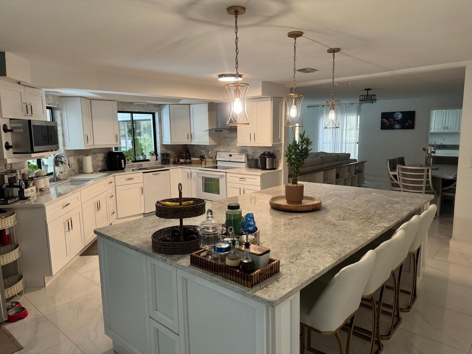 Single Family Residence at 1307 NORMANDY CIR, PALM HARBOR, photo 31 of 80