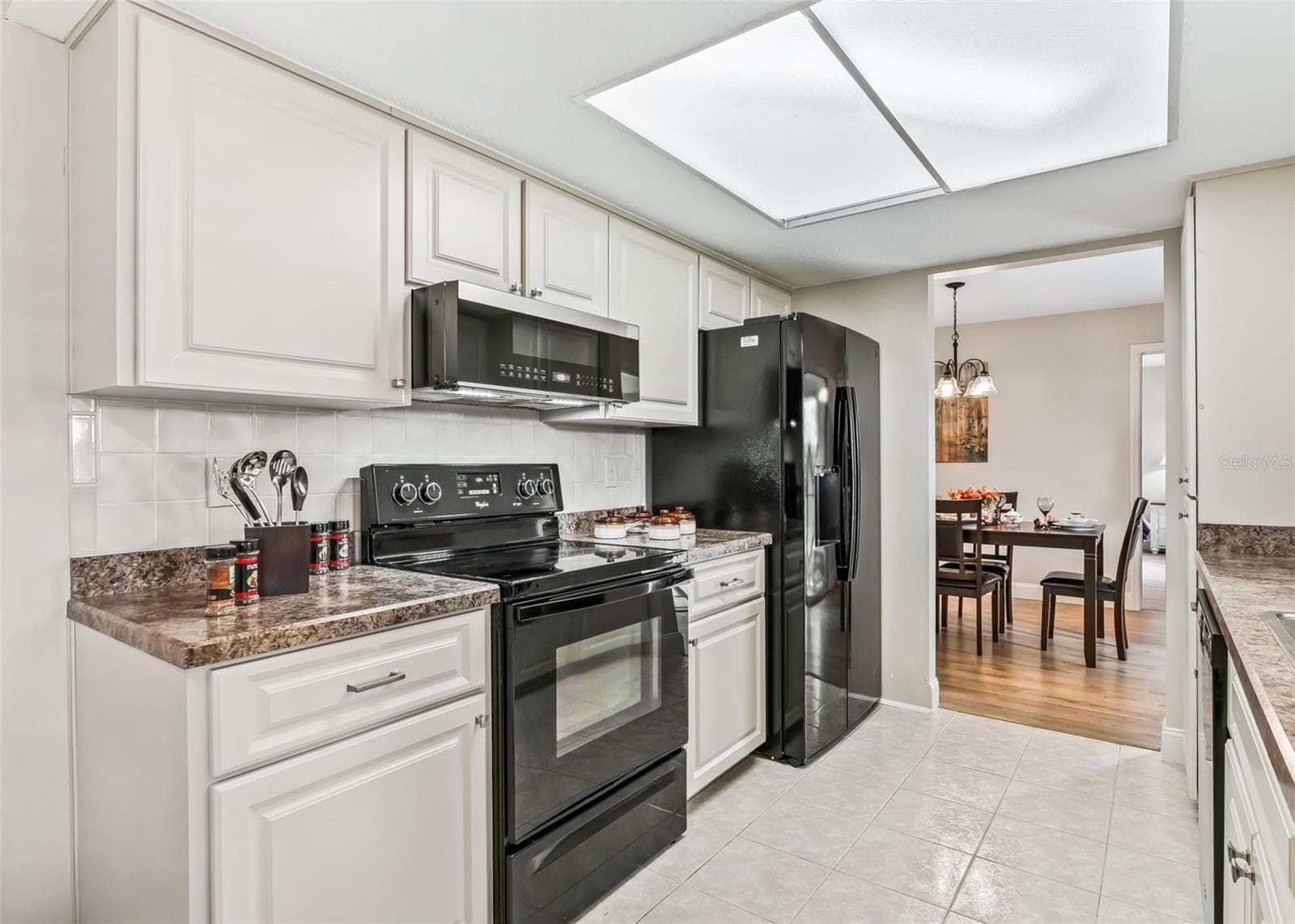 Single Family Residence at 17760 SE 108 AVENUE, SUMMERFIELD, photo 15 of 50