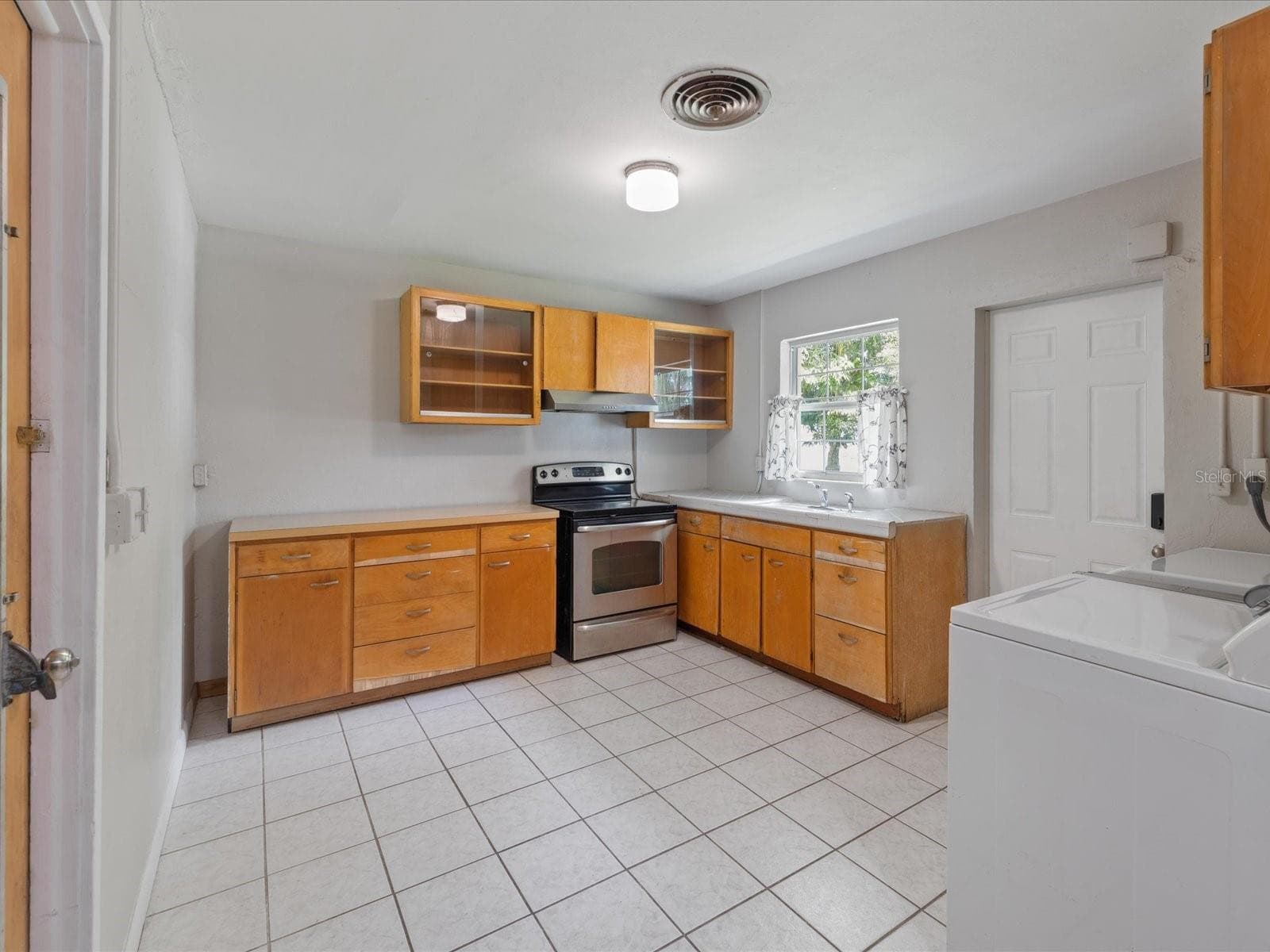 Single Family Residence at 2100 MCKINLEY ST, CLEARWATER, photo 25 of 55
