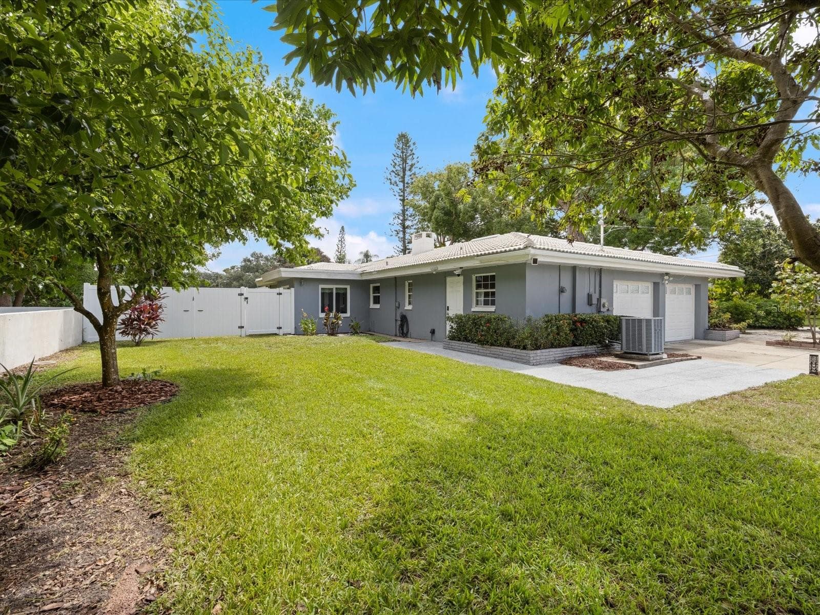 Single Family Residence at 2100 MCKINLEY ST, CLEARWATER, photo 43 of 55