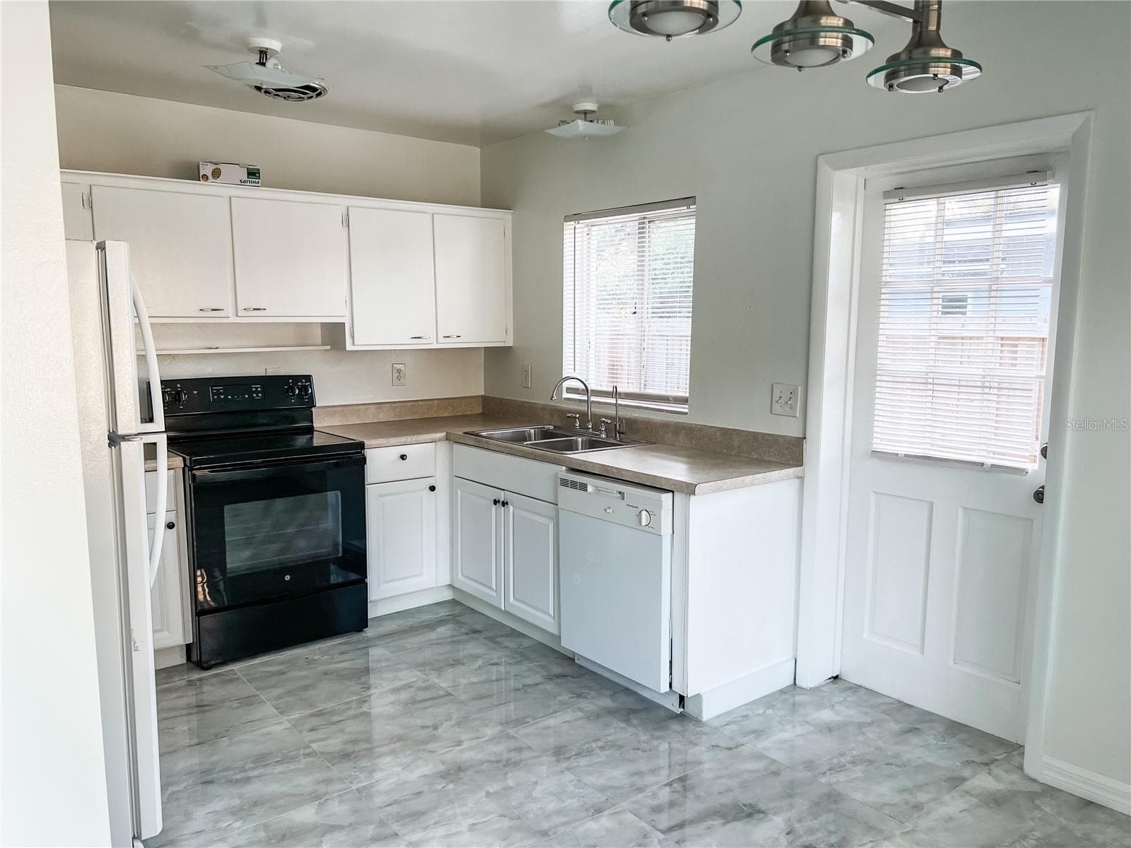 Single Family Residence at 1300 BENNETT RD, ORLANDO, photo 8 of 20