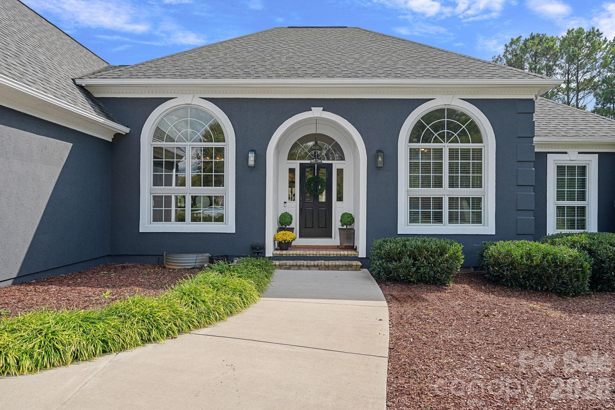 Single Family Residence at 18806 Boundary Oaks Court, Davidson, photo 2 of 48