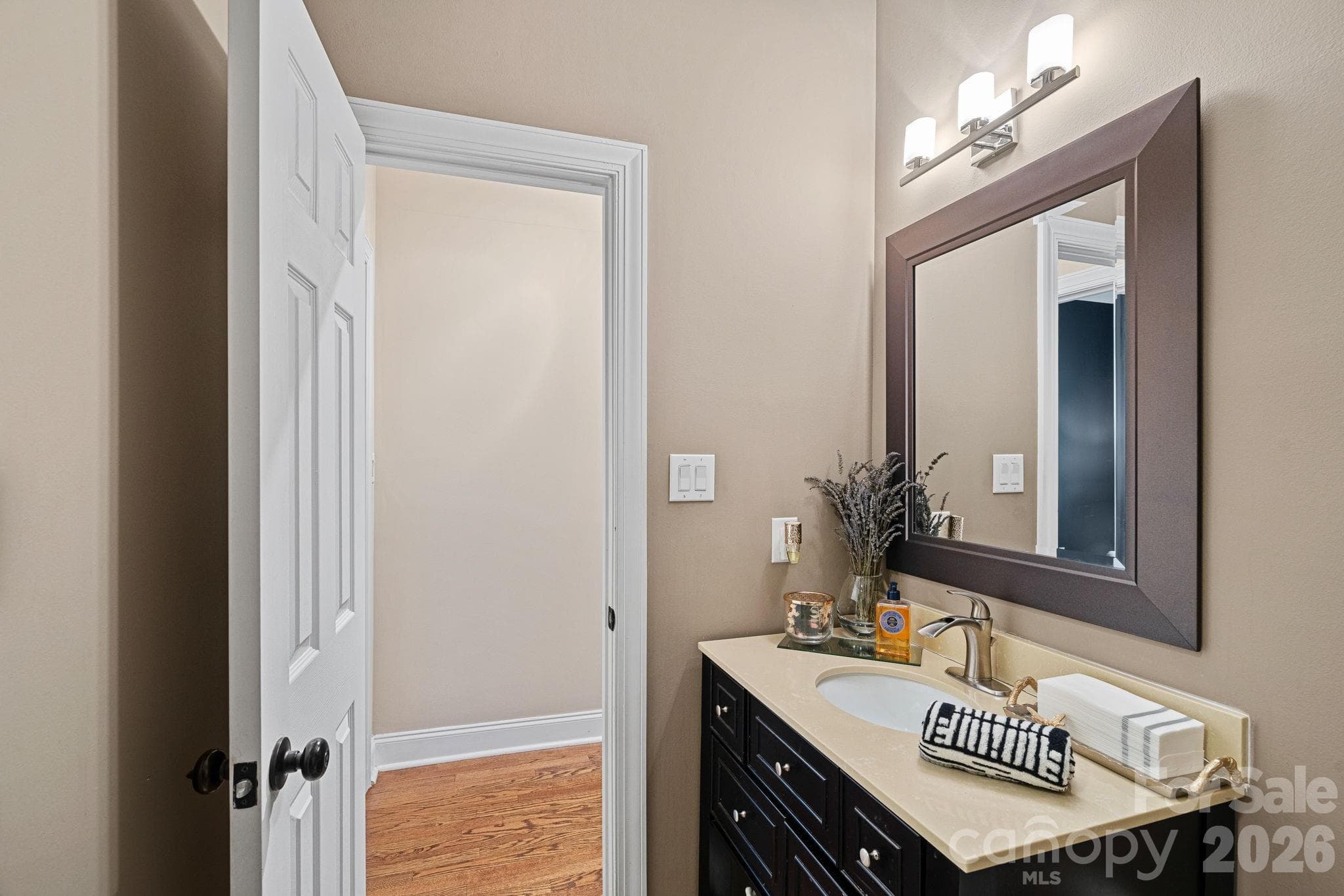 Single Family Residence at 18806 Boundary Oaks Court, Davidson, photo 25 of 48