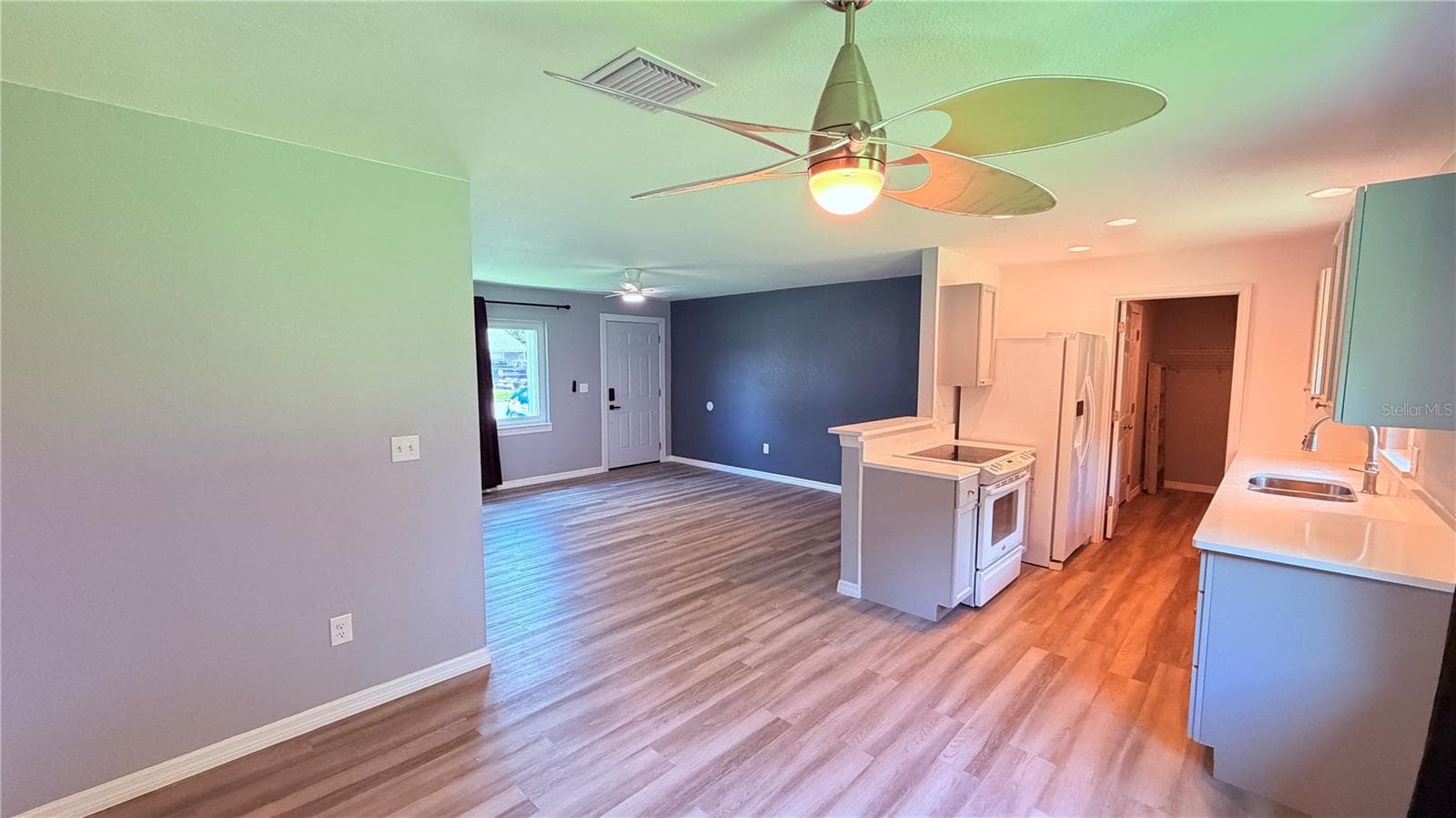 Single Family Residence at 5130 LESCOT LN, ORLANDO, photo 6 of 17