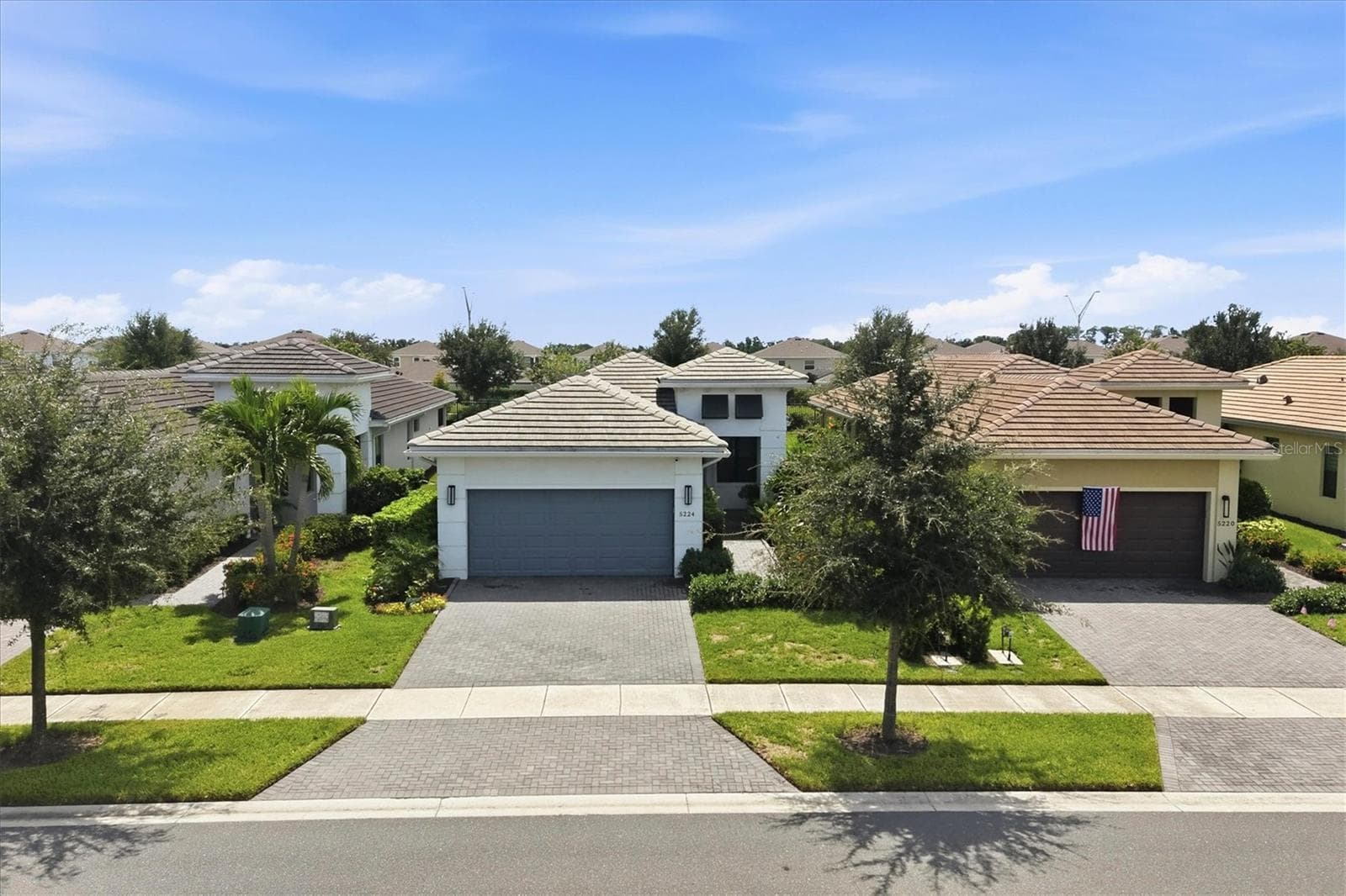 5224 BARNETT CIR