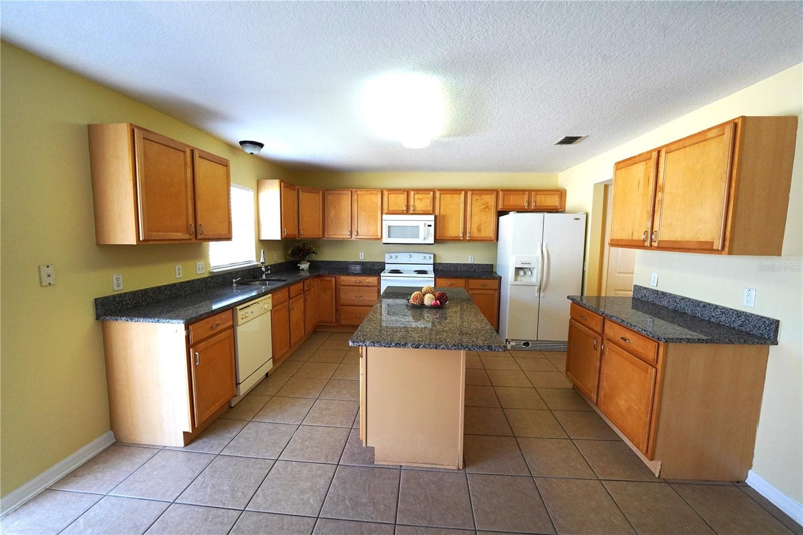 Single Family Residence at 3329 WHITE BLOSSOM LN, CLERMONT, photo 7 of 31