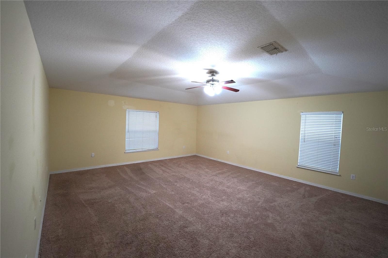 Single Family Residence at 3329 WHITE BLOSSOM LN, CLERMONT, photo 8 of 31