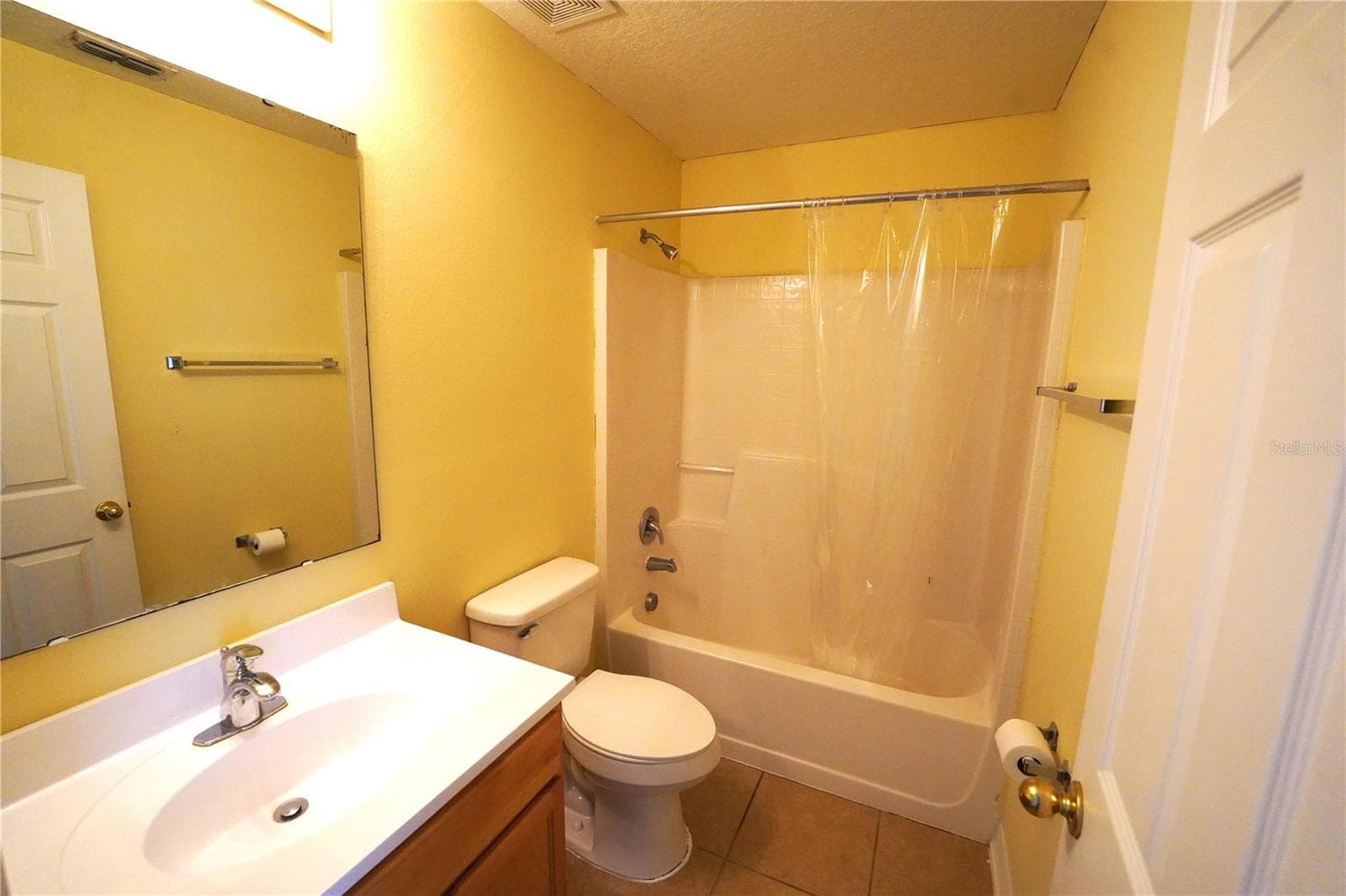Single Family Residence at 3329 WHITE BLOSSOM LN, CLERMONT, photo 18 of 31