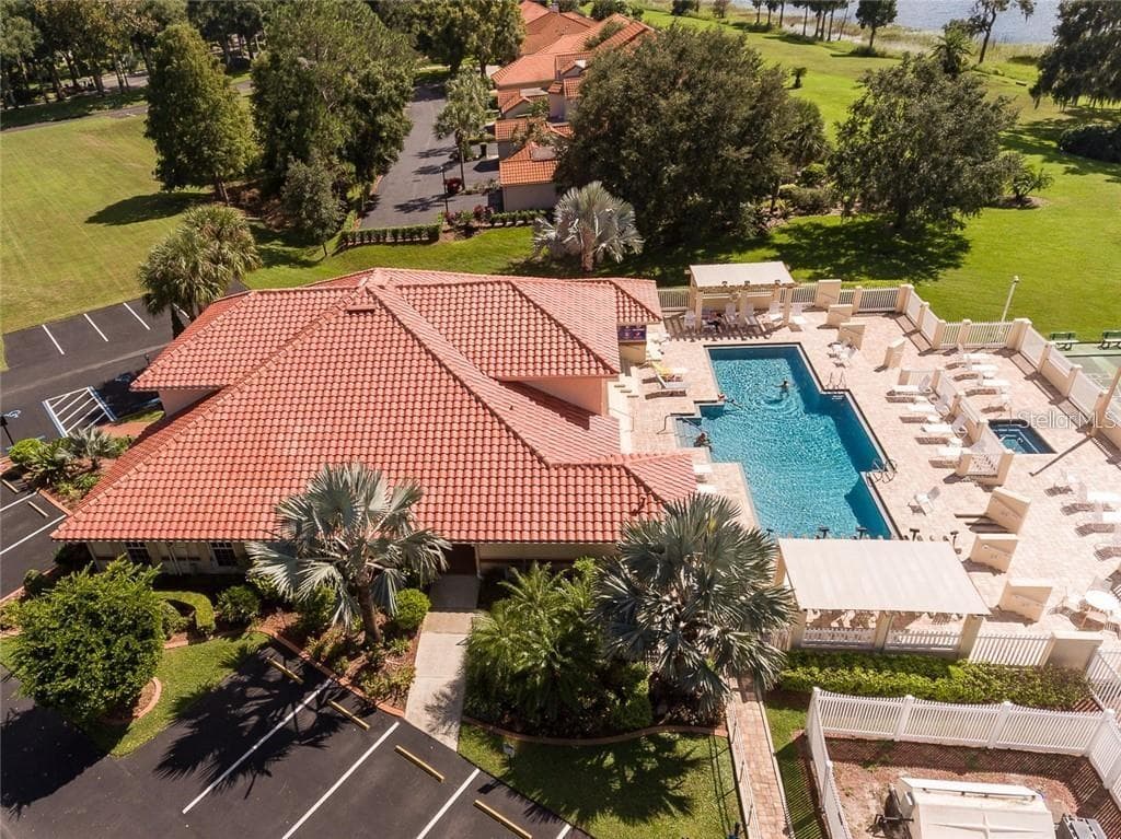 Condominium at 1711 GARDEN LAKE DR #1711, WINTER HAVEN, photo 41 of 44