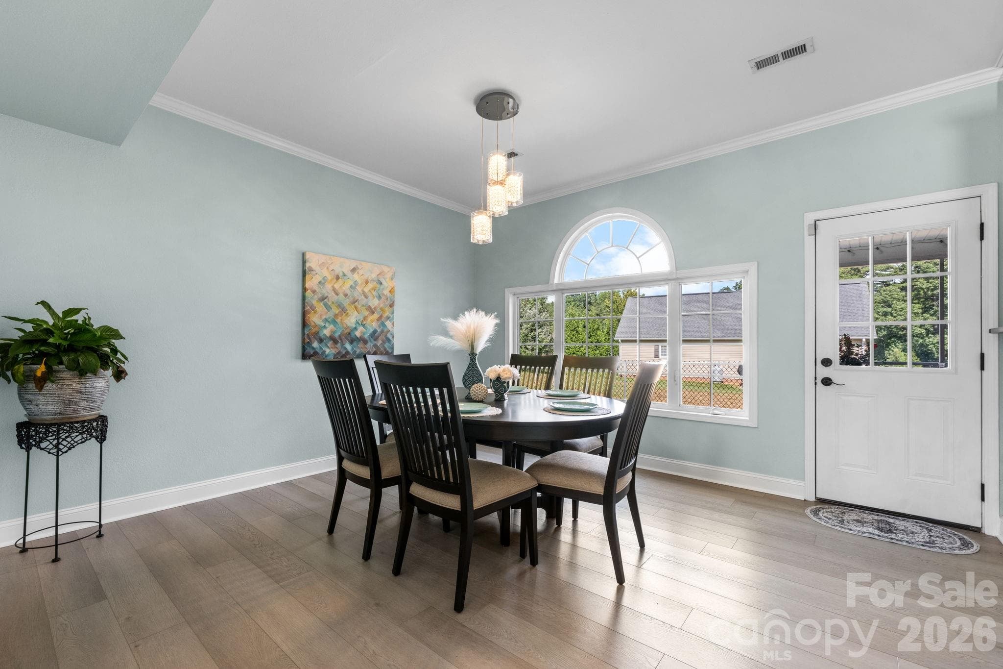 Single Family Residence at 1360 Sweet briar Lane, Hickory, photo 14 of 47
