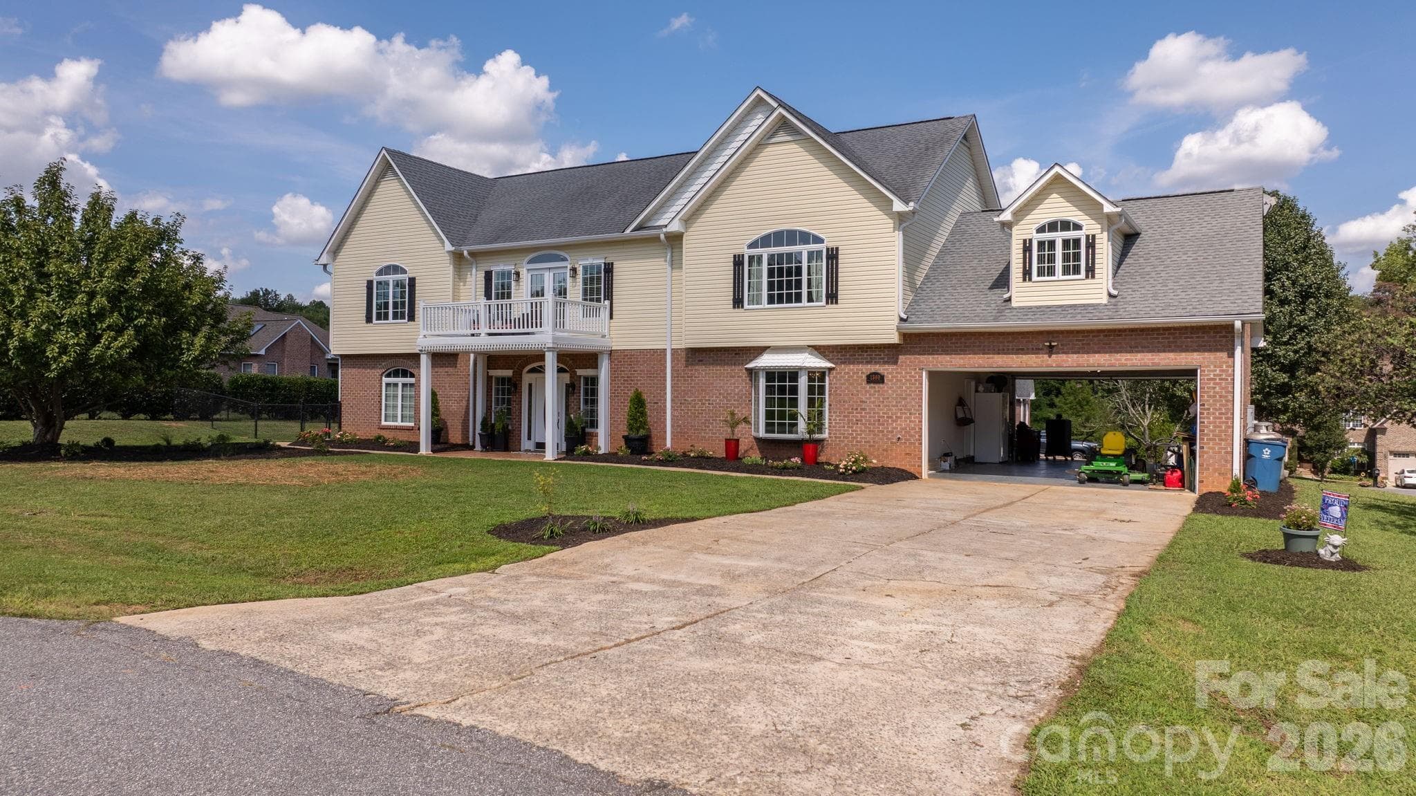 Single Family Residence at 1360 Sweet briar Lane, Hickory, photo 37 of 47