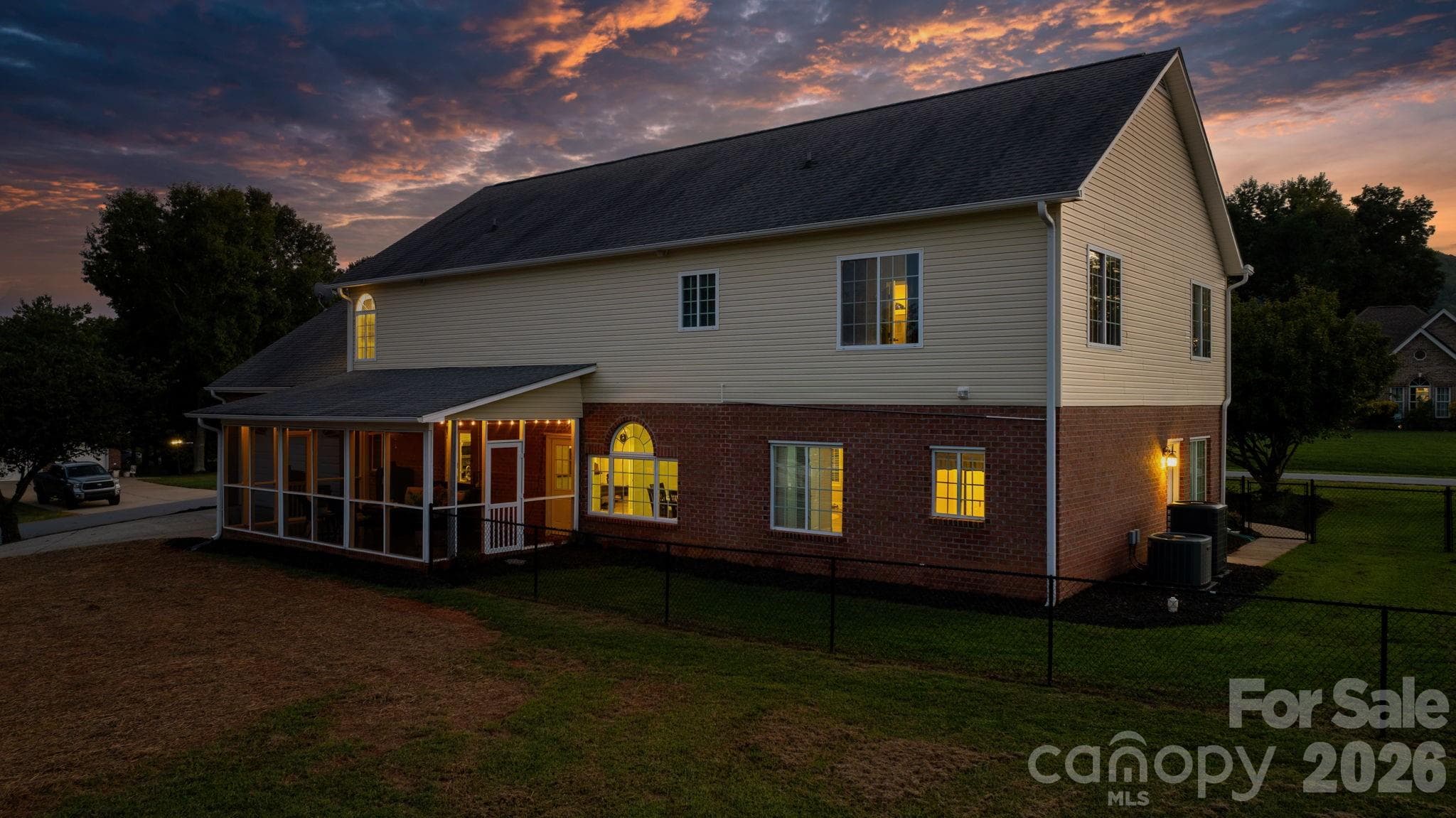 Single Family Residence at 1360 Sweet briar Lane, Hickory, photo 43 of 47