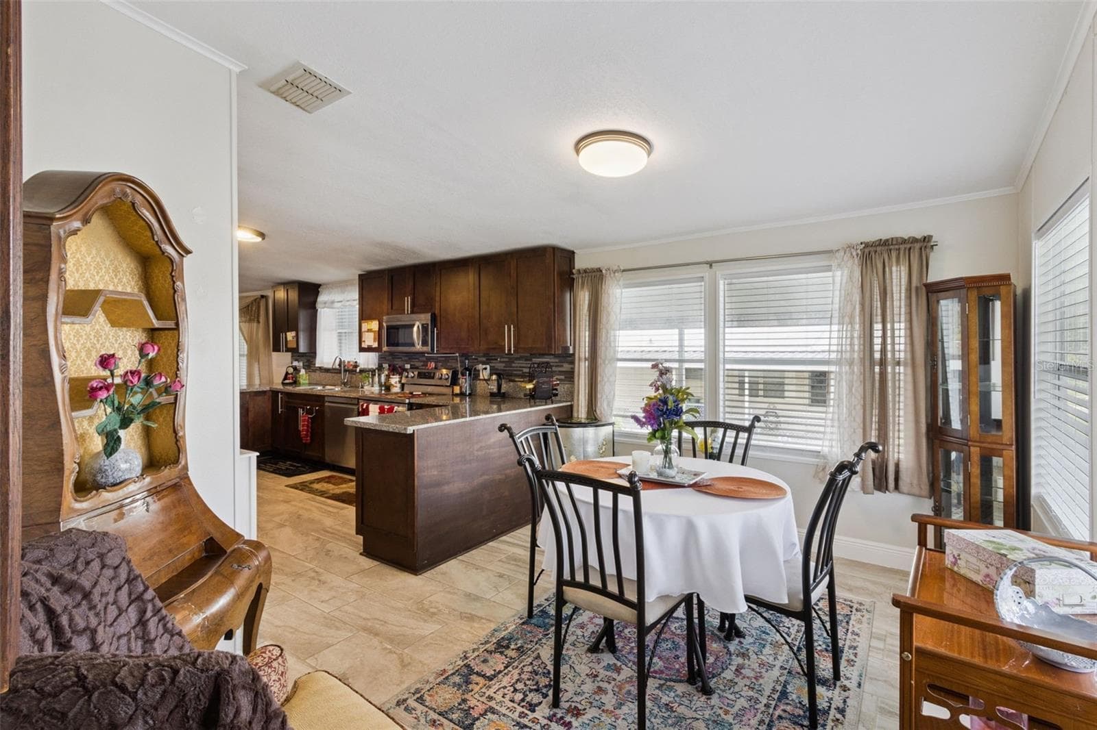 Manufactured Home at 6141 ZEPHYR RIDGE DR, ZEPHYRHILLS, photo 10 of 39