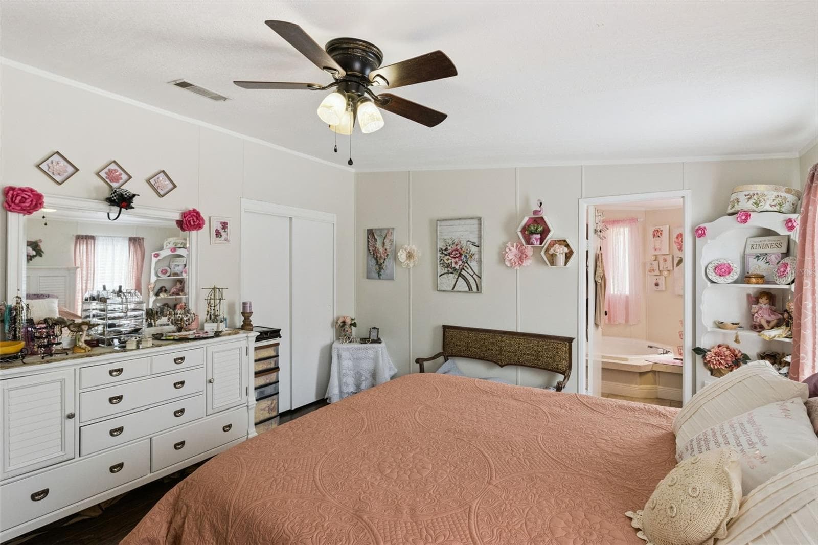 Manufactured Home at 6141 ZEPHYR RIDGE DR, ZEPHYRHILLS, photo 20 of 39