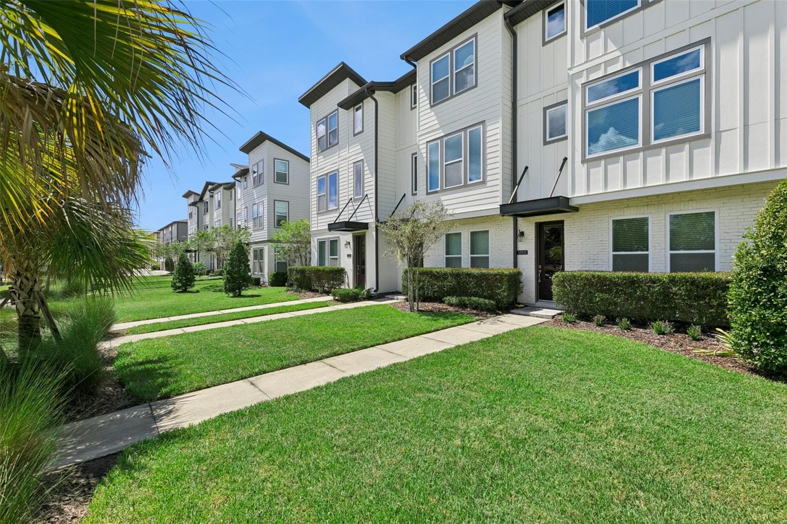 Townhouse at 13112 BOVET AVE, ORLANDO, photo 3 of 37